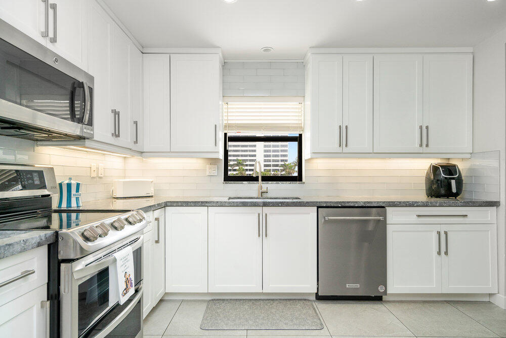 GREENBRIAR CONDO - Residential Lease