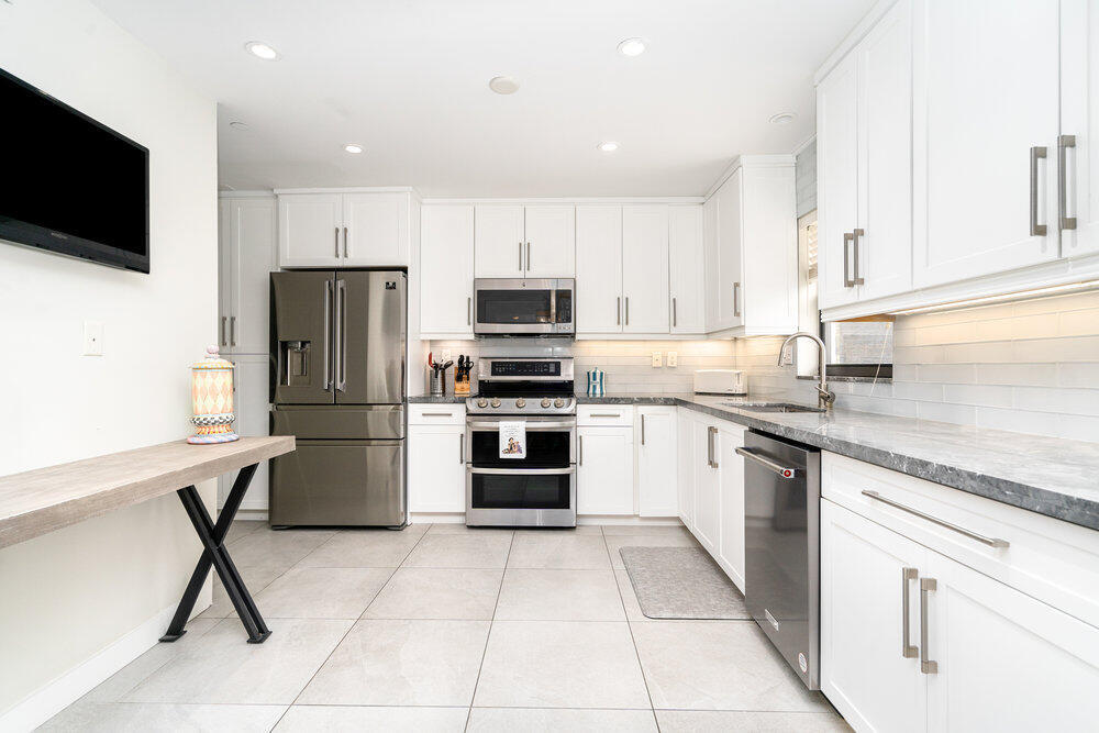 GREENBRIAR CONDO - Residential Lease