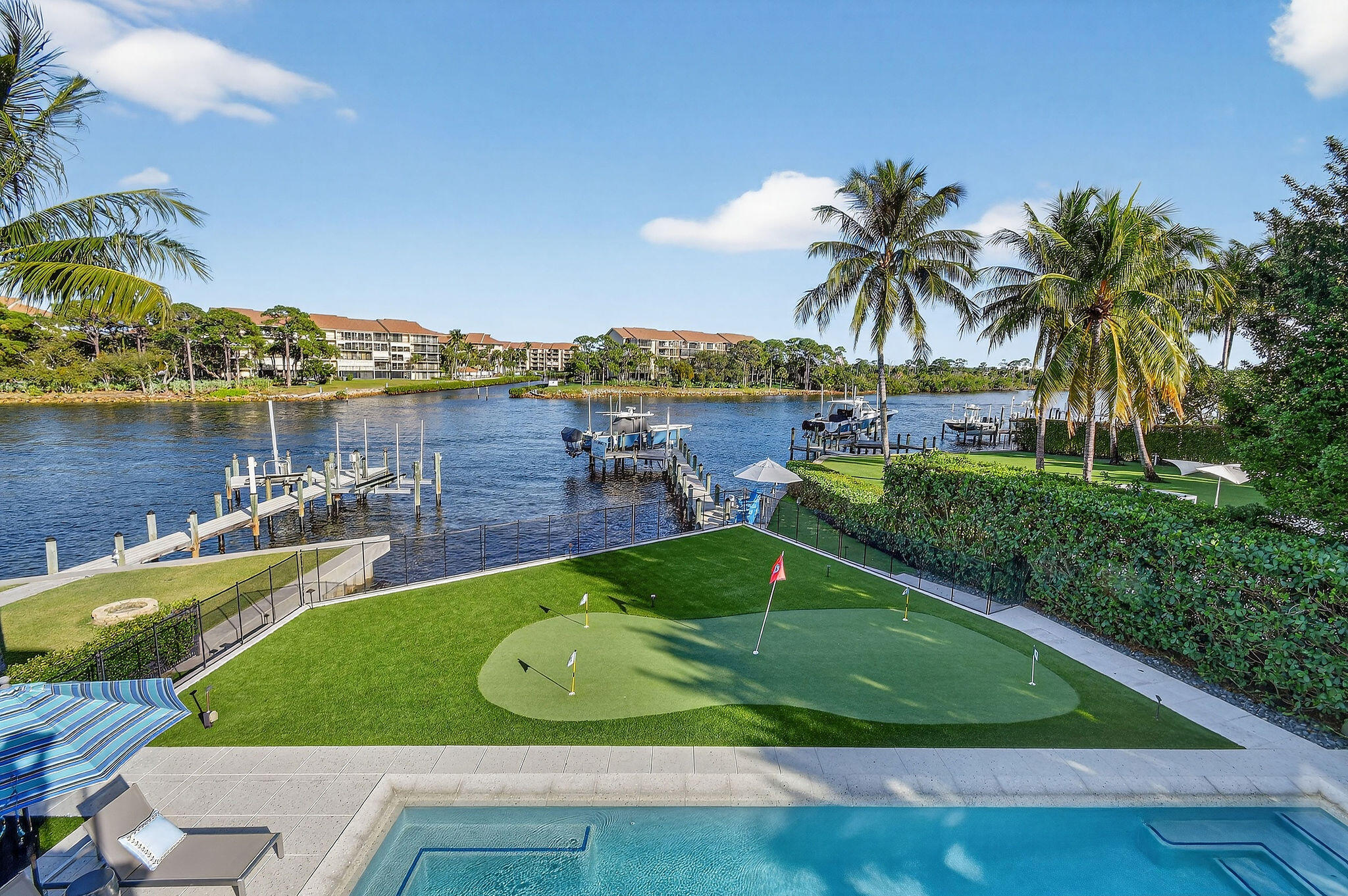 HARBOR PLACE - Residential
