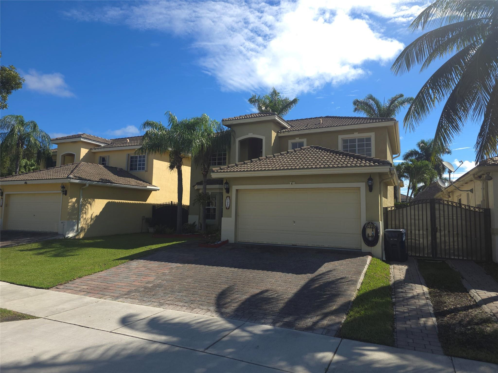 Pelican Bay At Old Cutler - Residential