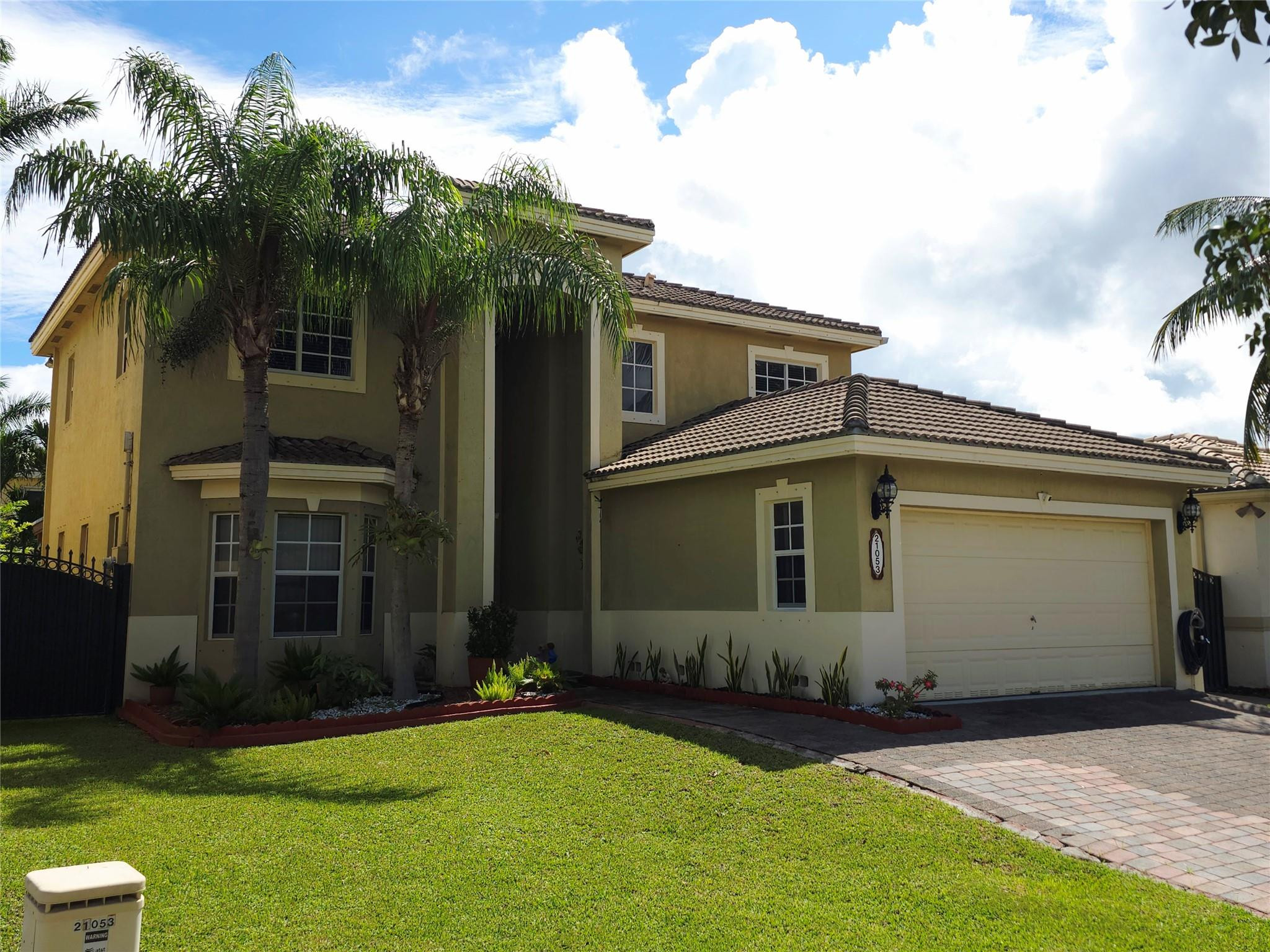 Pelican Bay At Old Cutler - Residential