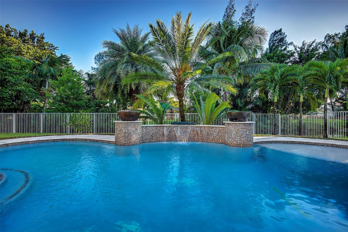Rolling Hills Golf Estate - Residential
