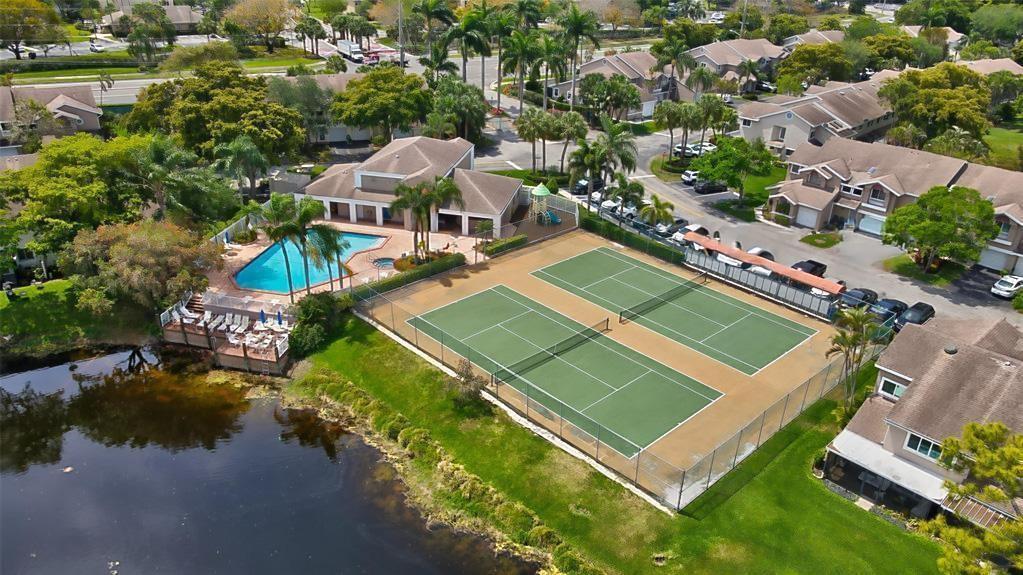 CORAL POINT NORTH - Residential