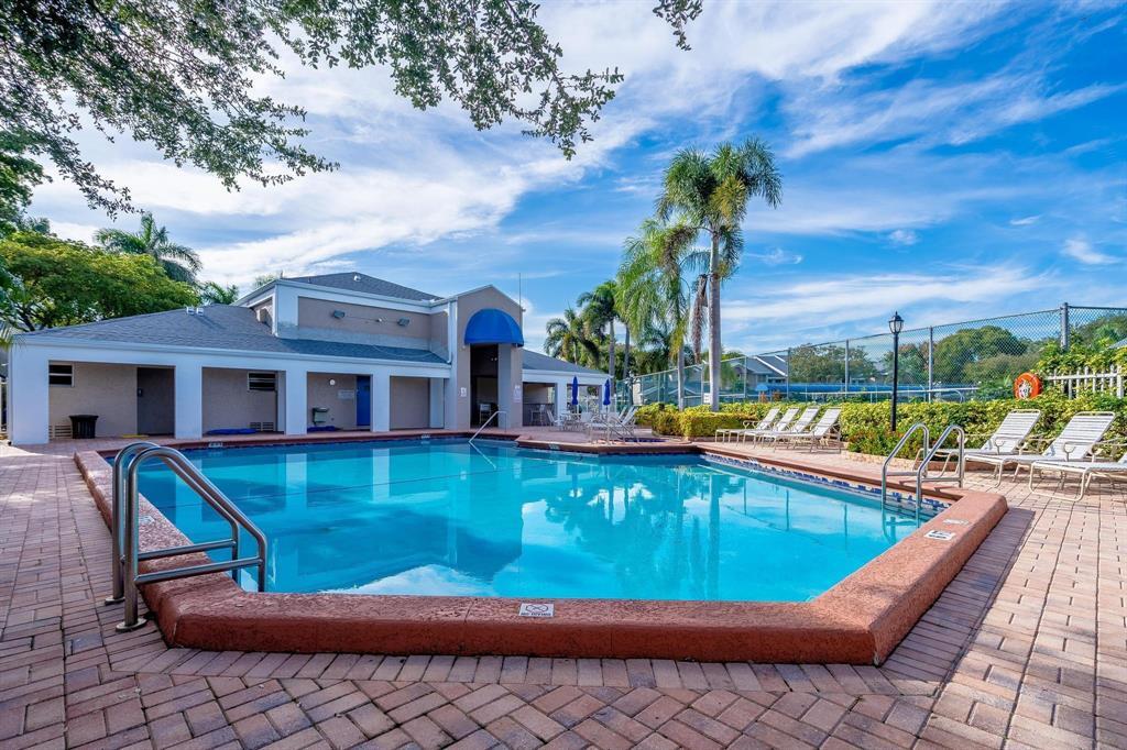 CORAL POINT NORTH - Residential