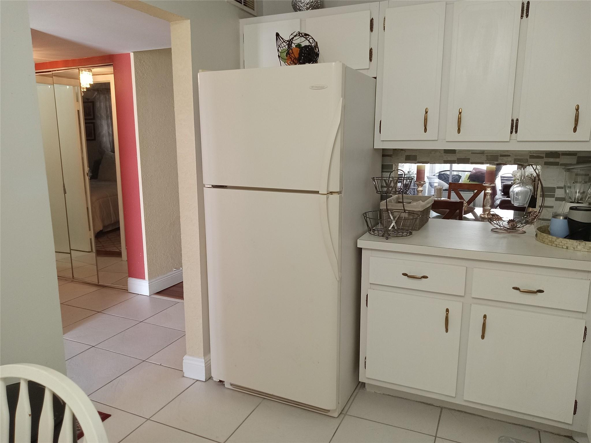 Lauderdale Oaks - Residential