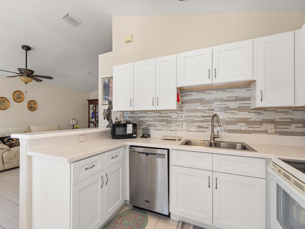 KINGS ISLE PHASE III - Residential
