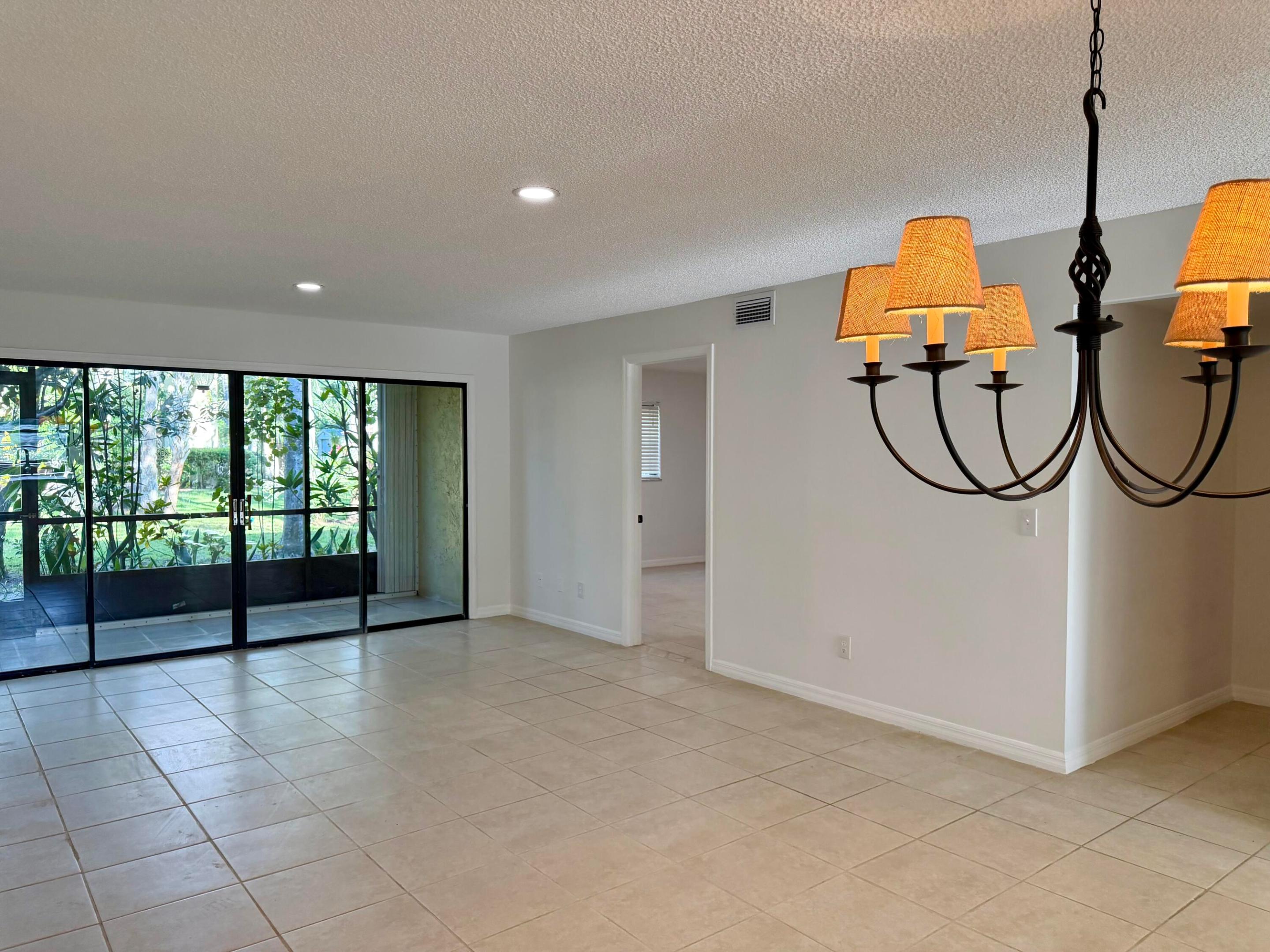 OAK PARK TERRACE UNITS 1-16 - Residential