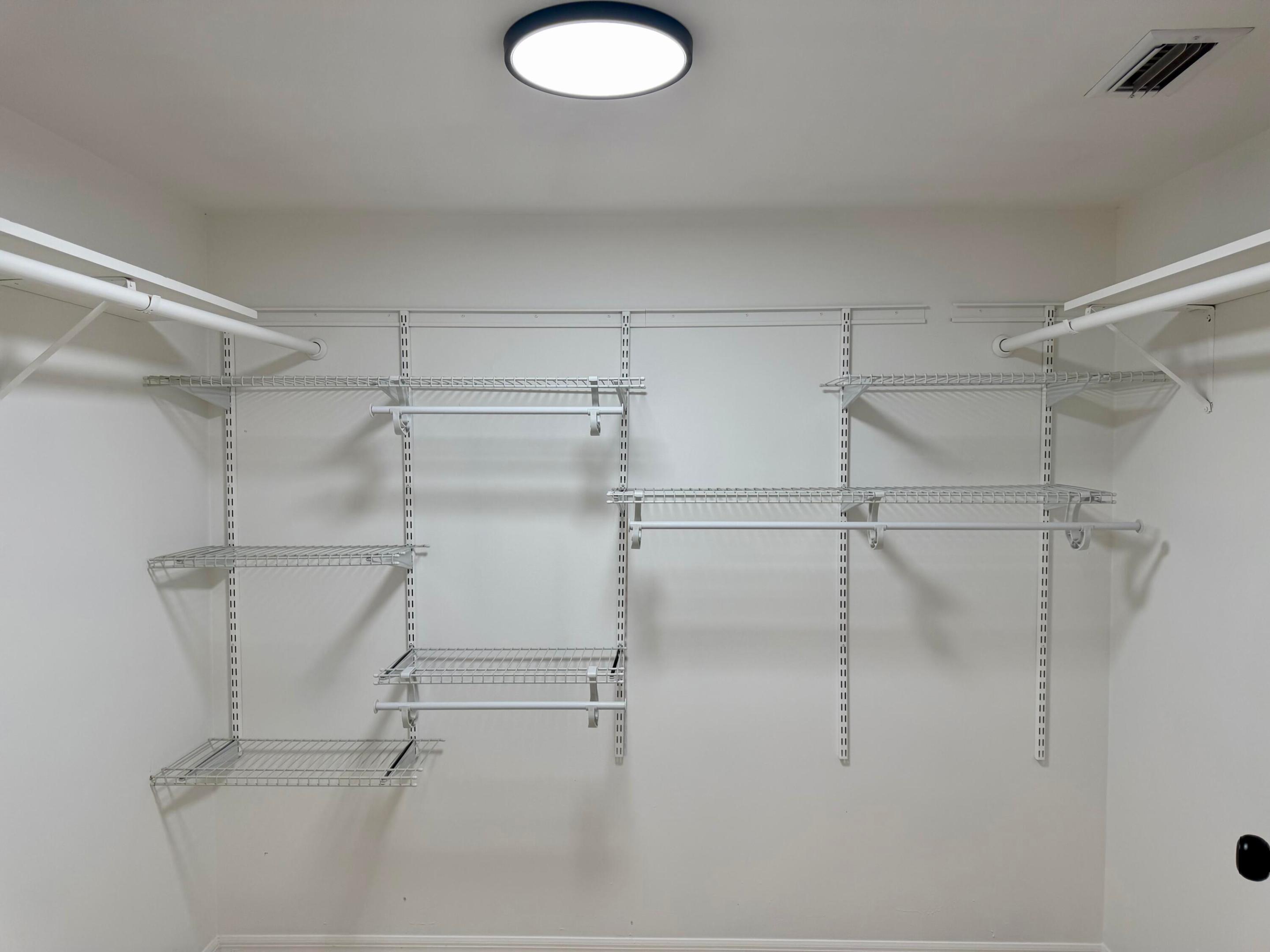 OAK PARK TERRACE UNITS 1-16 - Residential