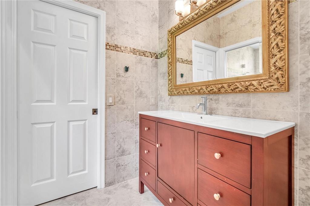 Buckhead 141-49 B - Residential