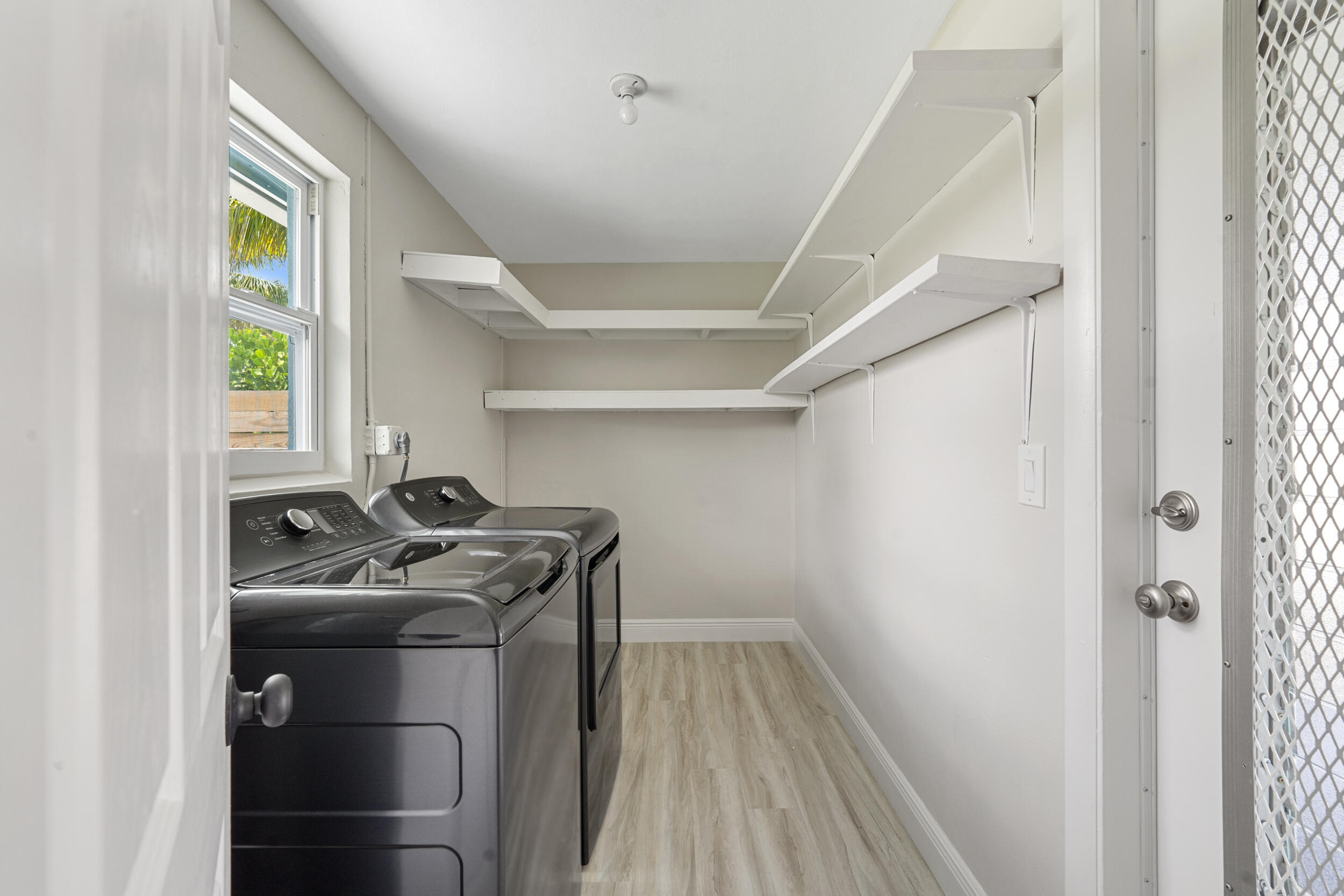 BRENTWOOD - Residential Lease