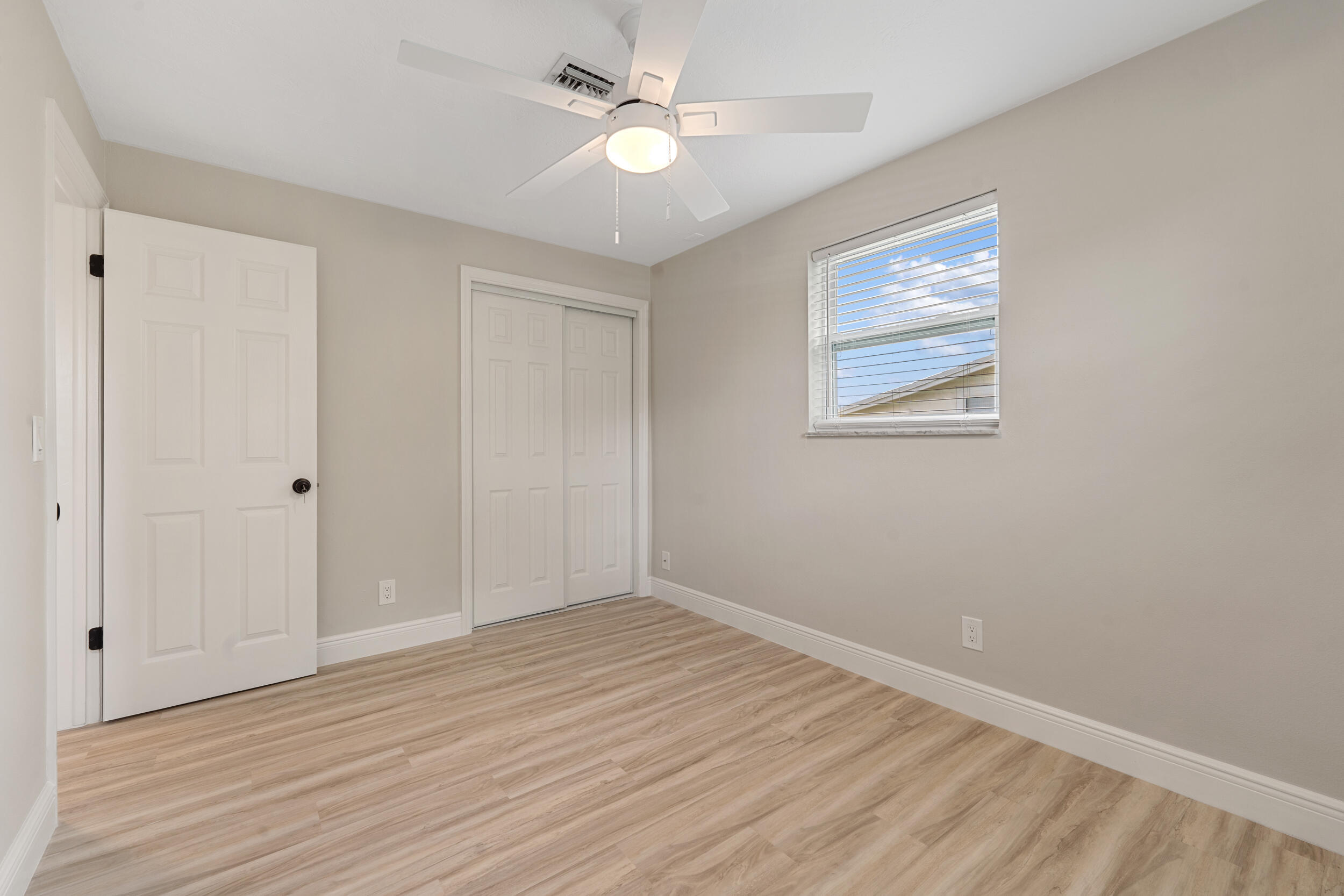 BRENTWOOD - Residential Lease