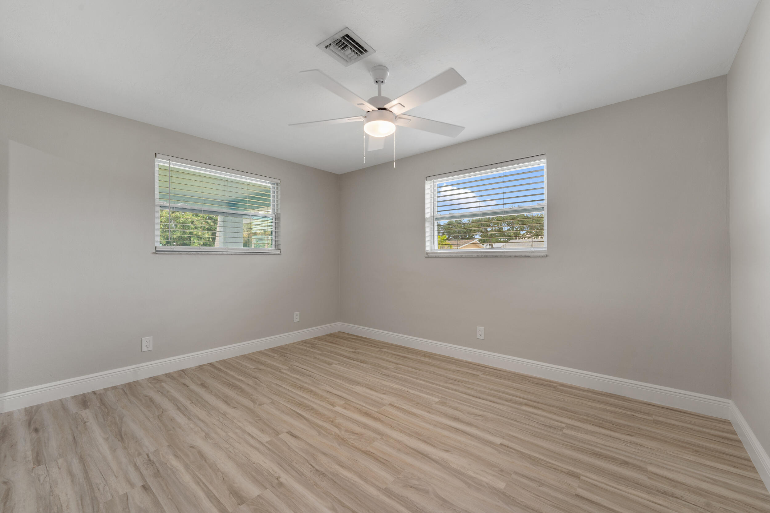 BRENTWOOD - Residential Lease