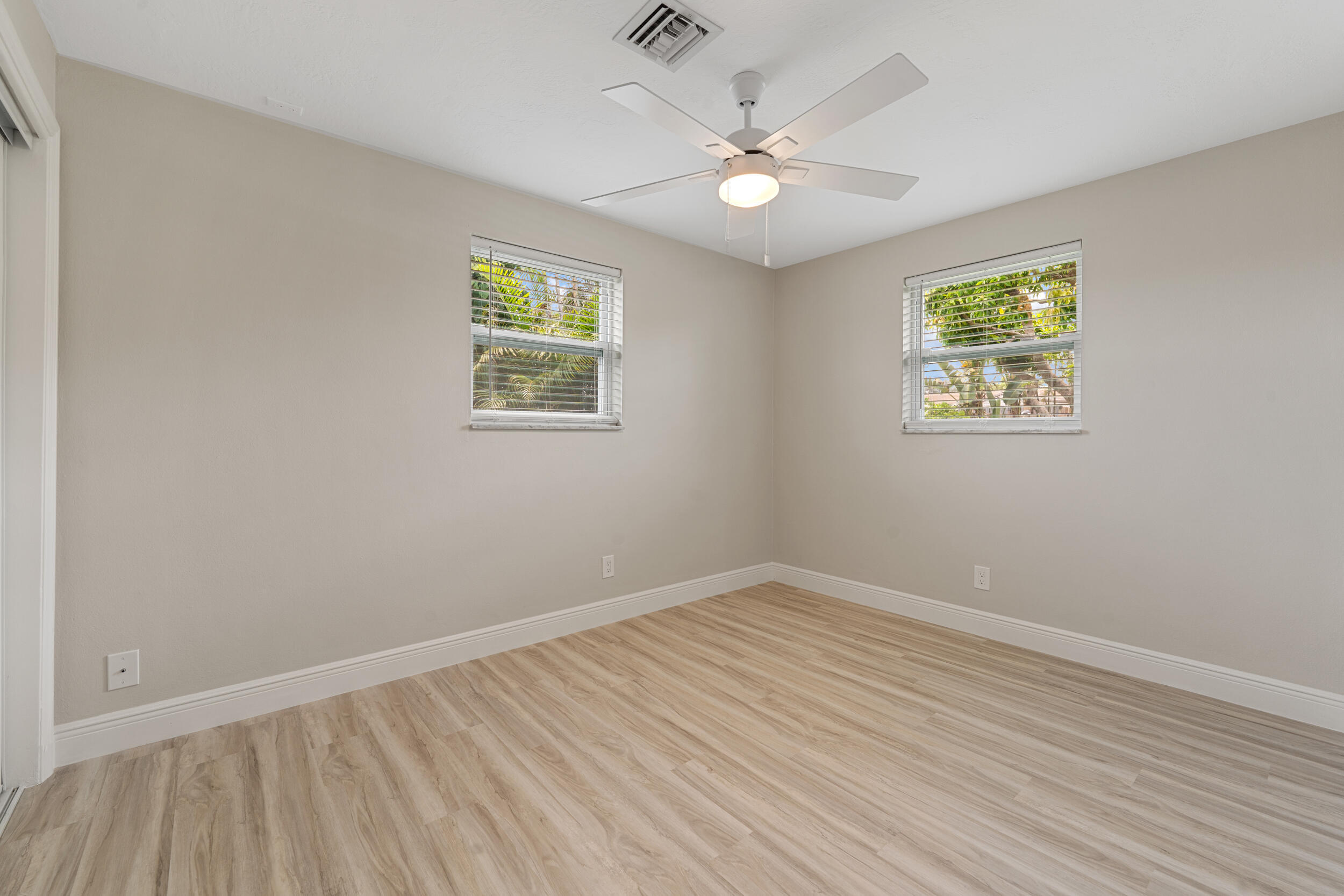 BRENTWOOD - Residential Lease