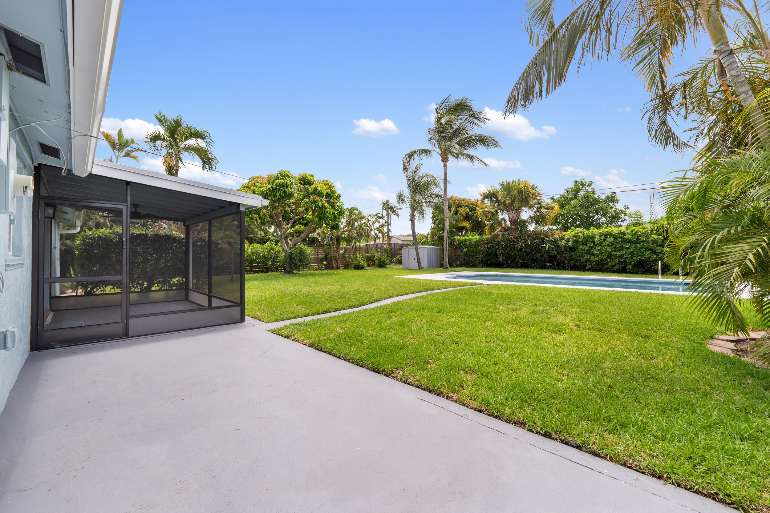 BRENTWOOD - Residential Lease