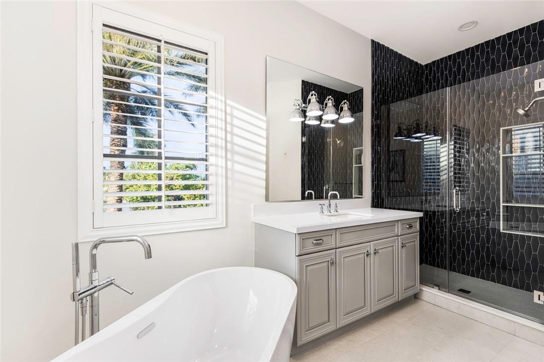 Santa Barbara Shores 33-2 - Residential