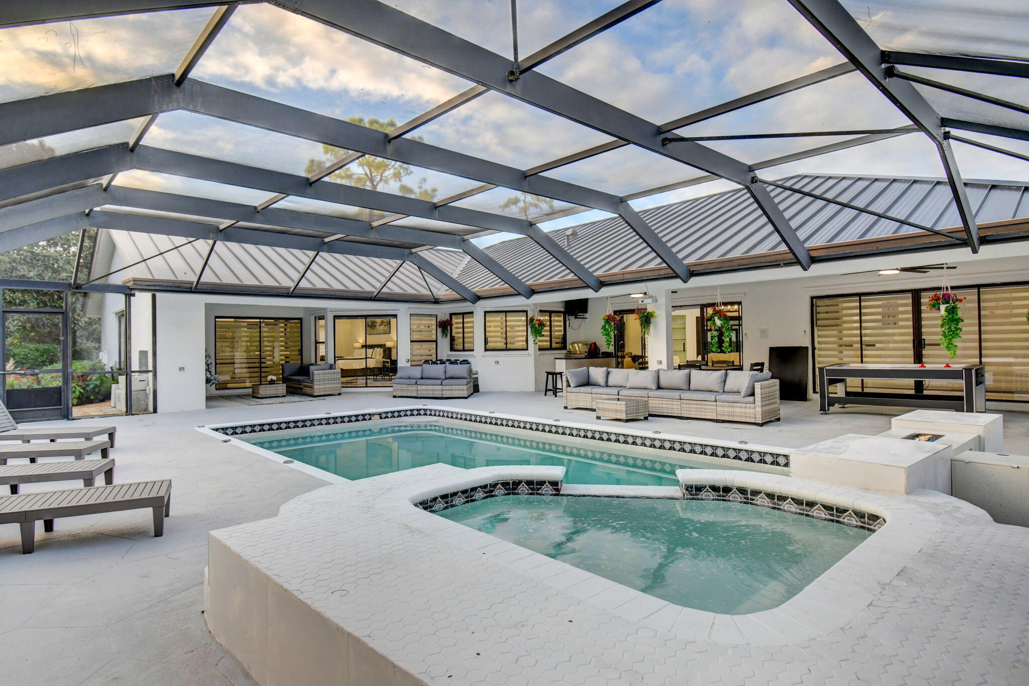 PINEWOOD OF WELLINGTON - Residential