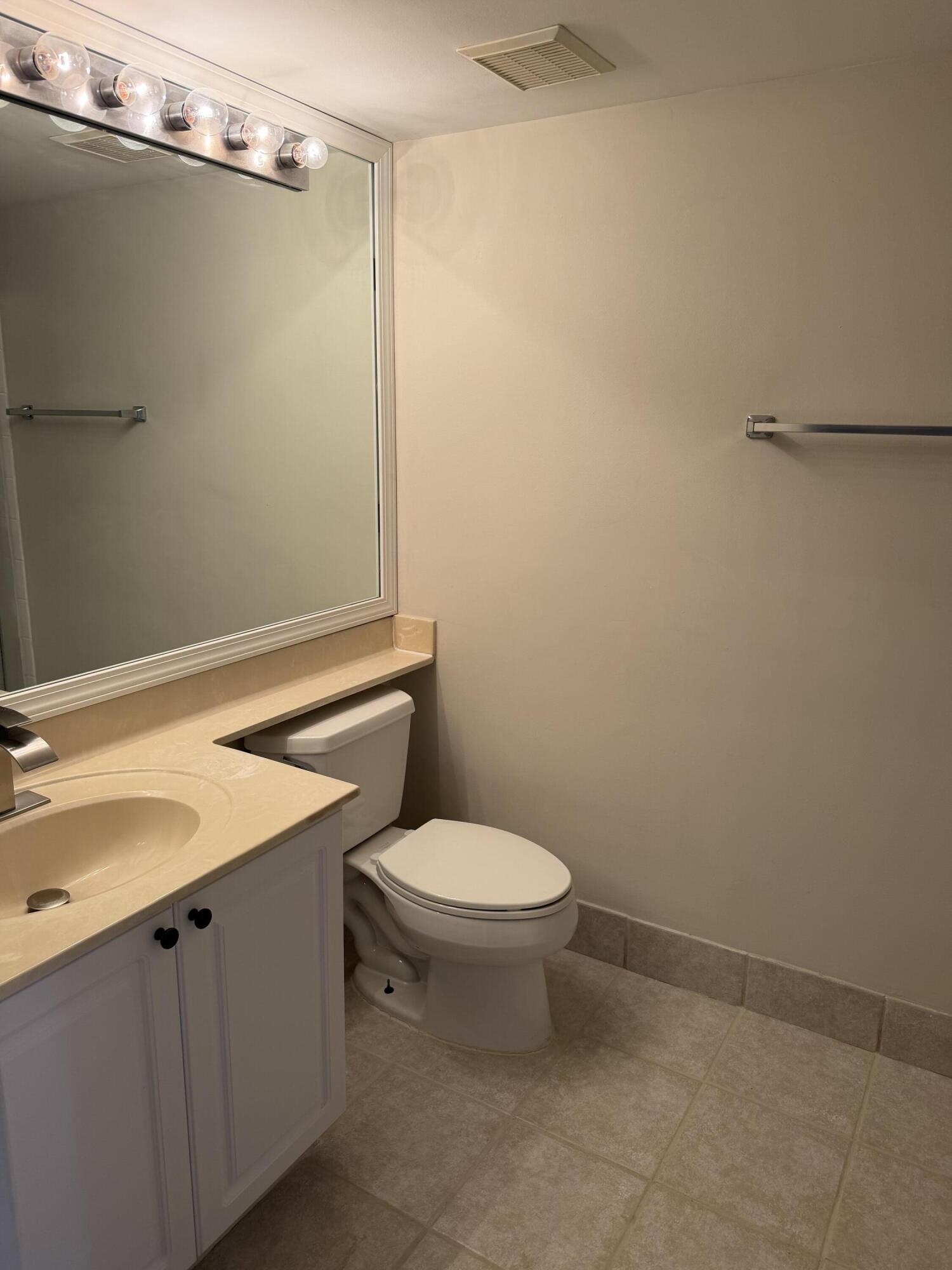 GRAND VIEW AT CRESTWOOD CONDO - Residential Lease