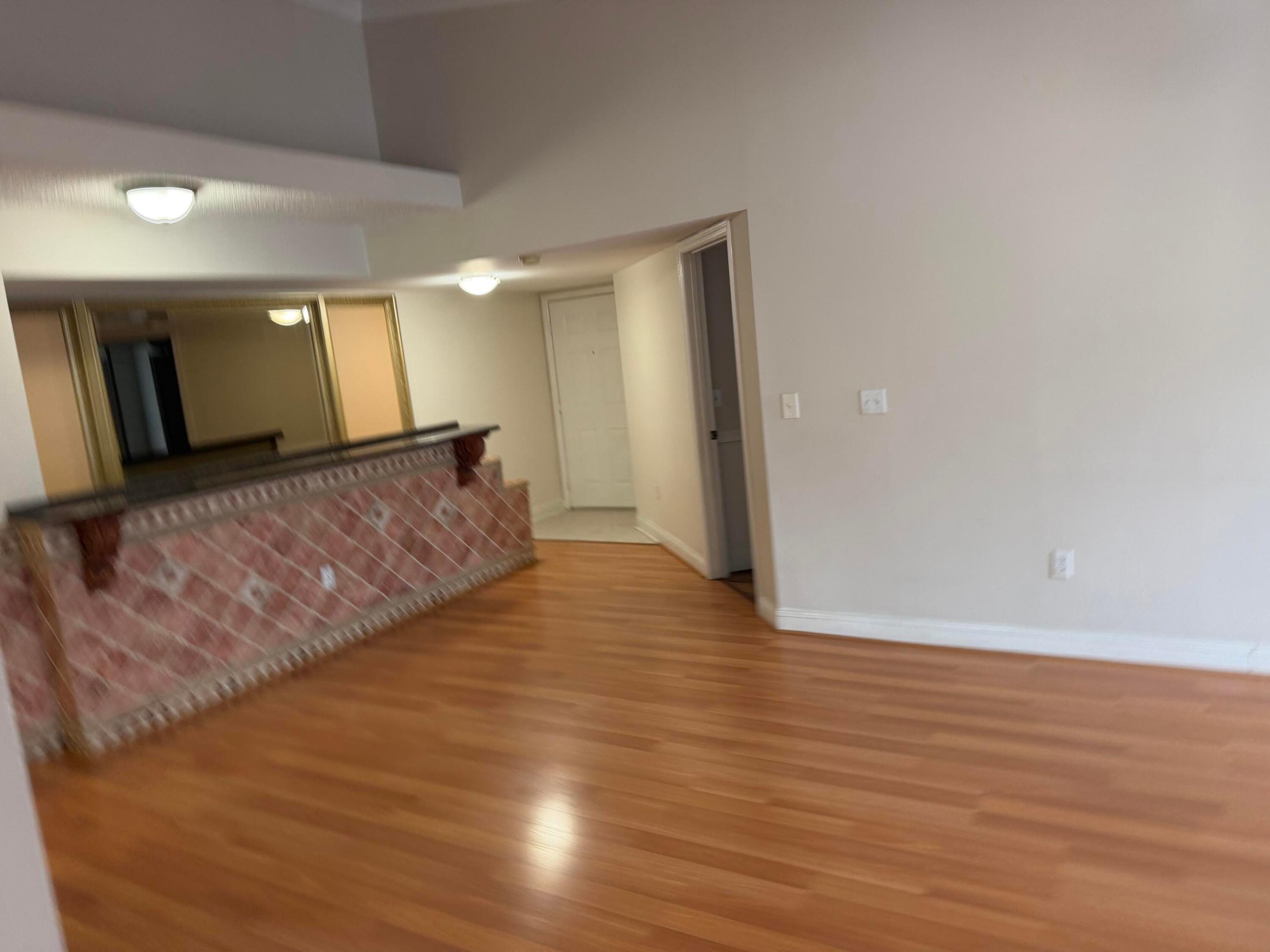 GRAND VIEW AT CRESTWOOD CONDO - Residential Lease
