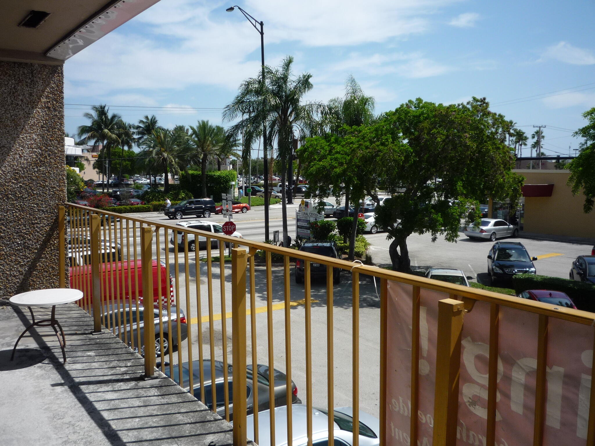 CORAL SHOPPING CENTER - Residential Lease