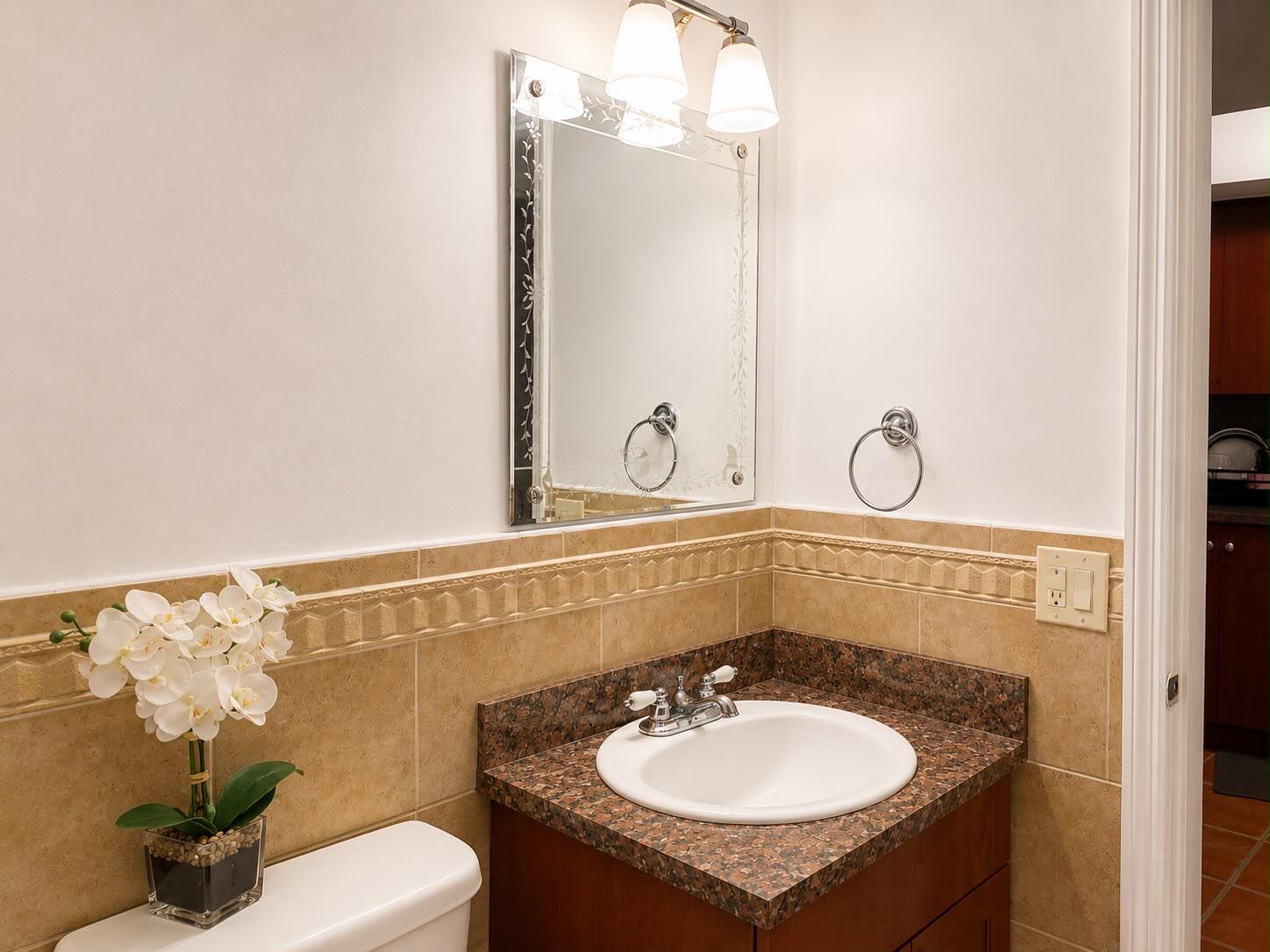 CAROLYNN TOWNHOUSE CONDO - Residential