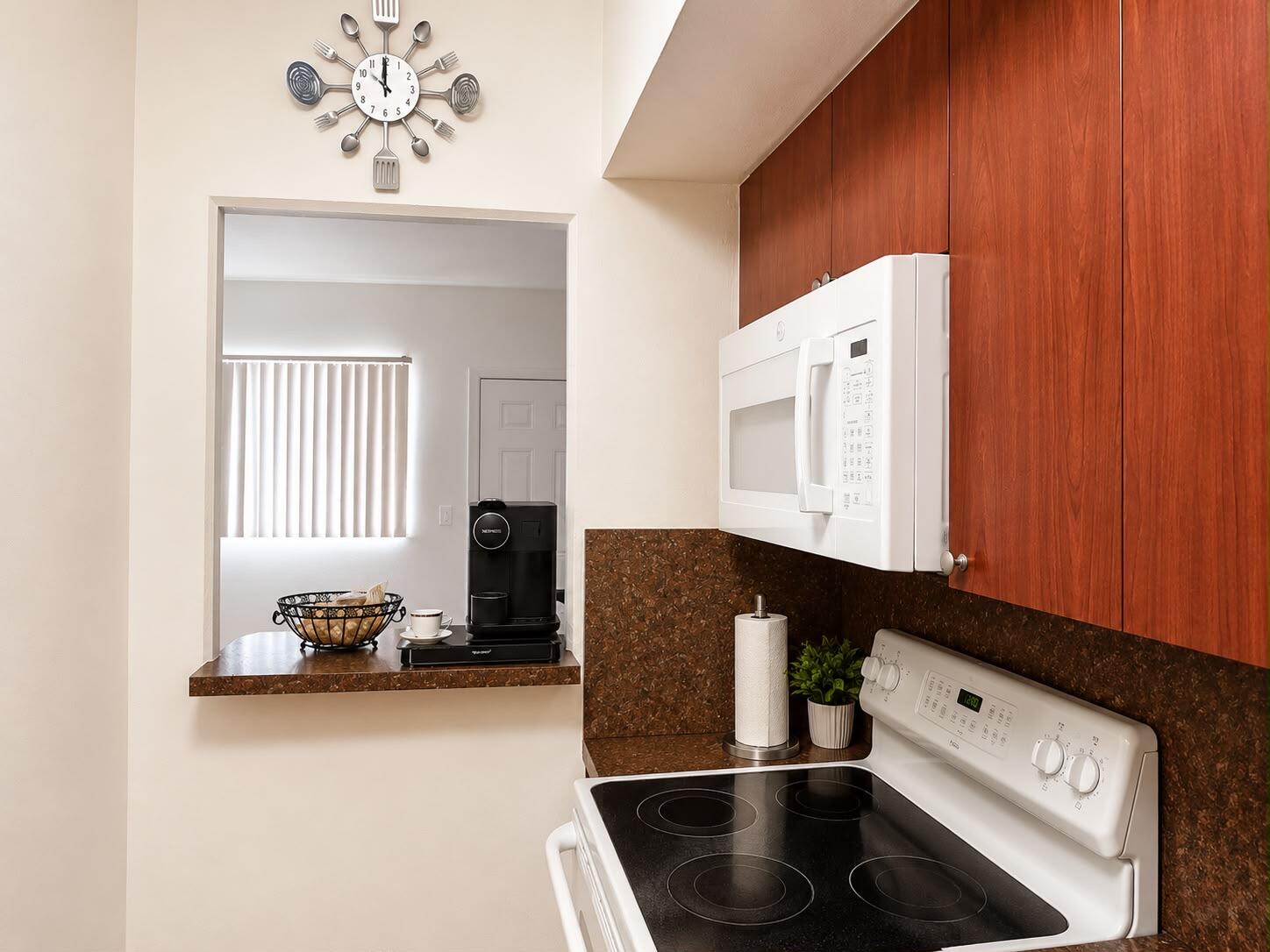 CAROLYNN TOWNHOUSE CONDO - Residential