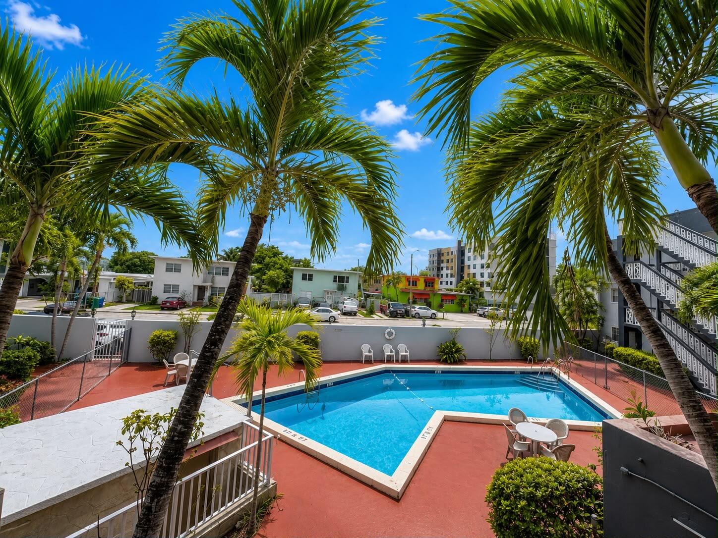 CAROLYNN TOWNHOUSE CONDO - Residential