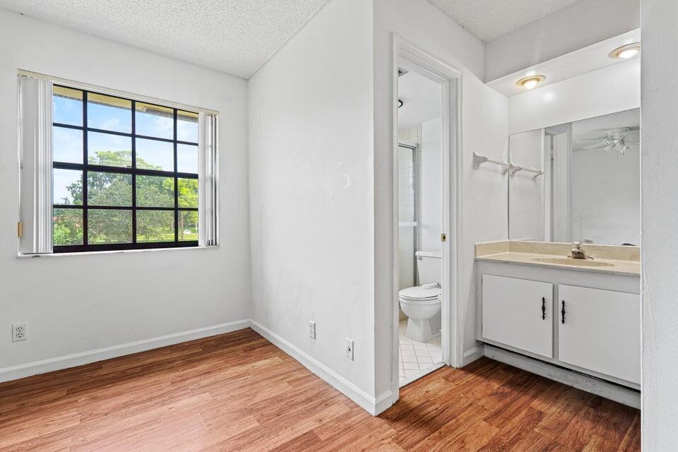 OAK COURT CONDO - Residential
