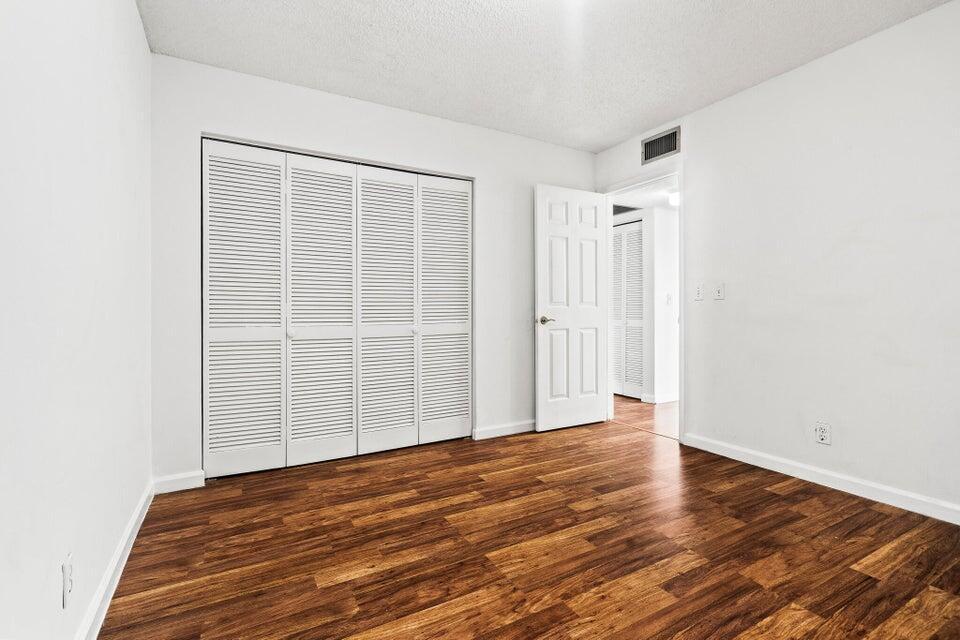 OAK COURT CONDO - Residential