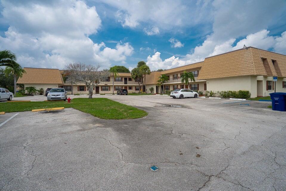 OAK COURT CONDO - Residential