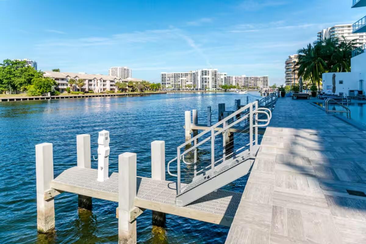 4010 SOUTH OCEAN CONDO - Residential