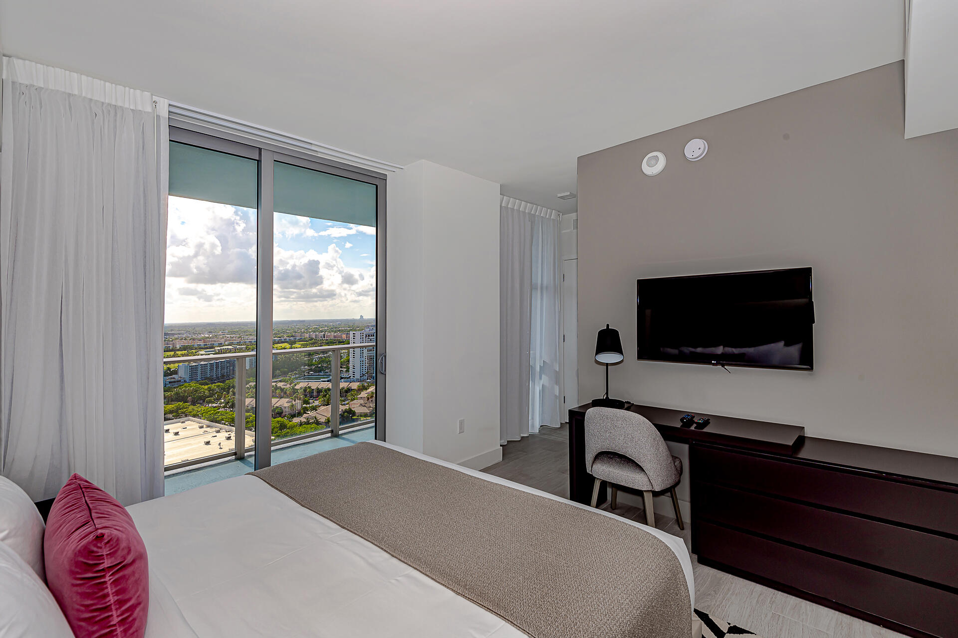 4010 SOUTH OCEAN CONDO - Residential