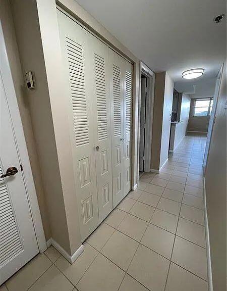 ROLLING HILLS GOLF AND - Residential