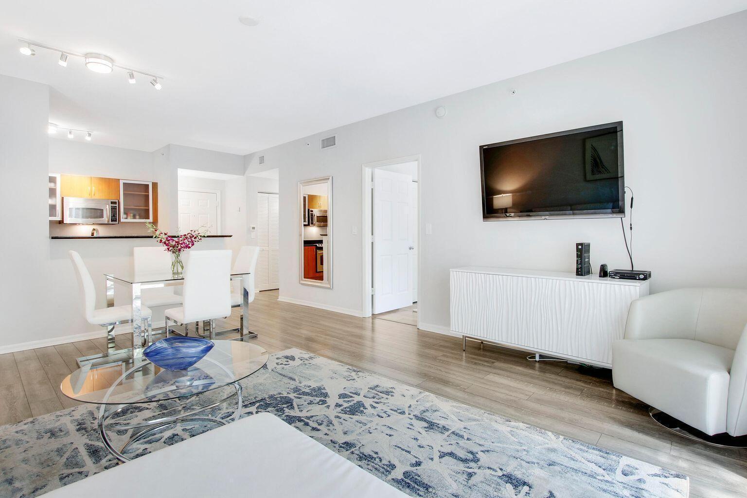 MOORINGS AT LANTANA CONDO 1 - Residential Lease