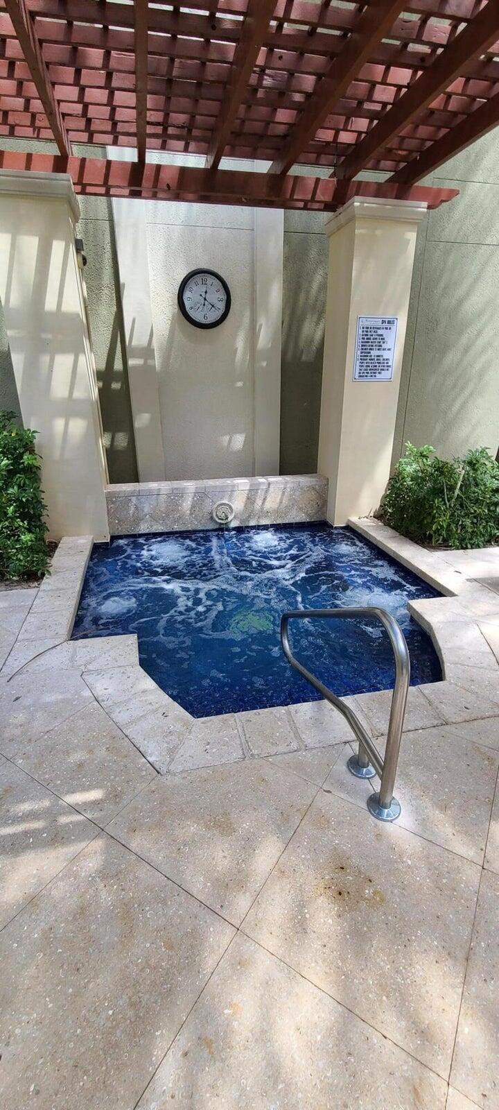 MOORINGS AT LANTANA CONDO 1 - Residential Lease