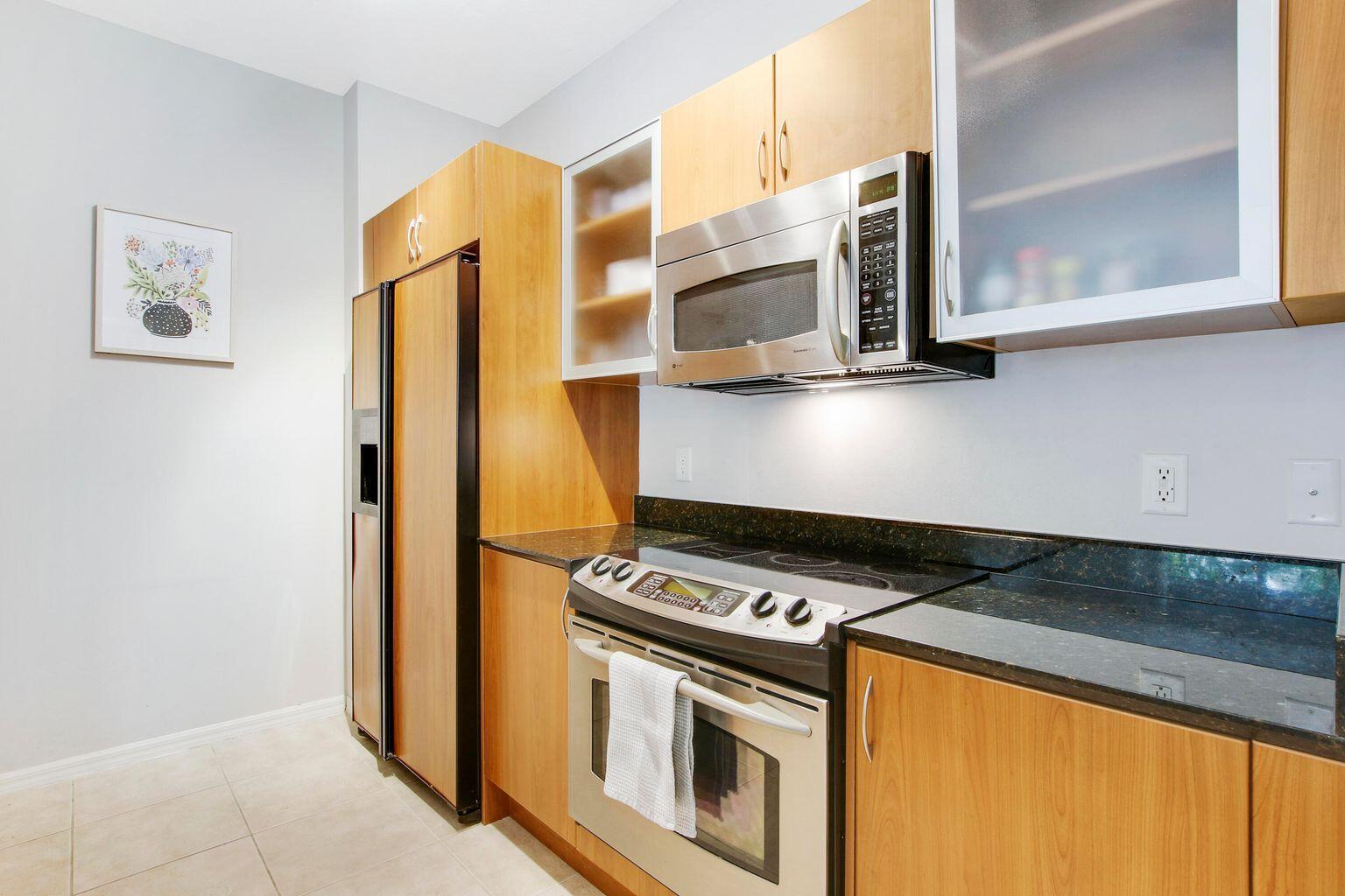 MOORINGS AT LANTANA CONDO 1 - Residential Lease