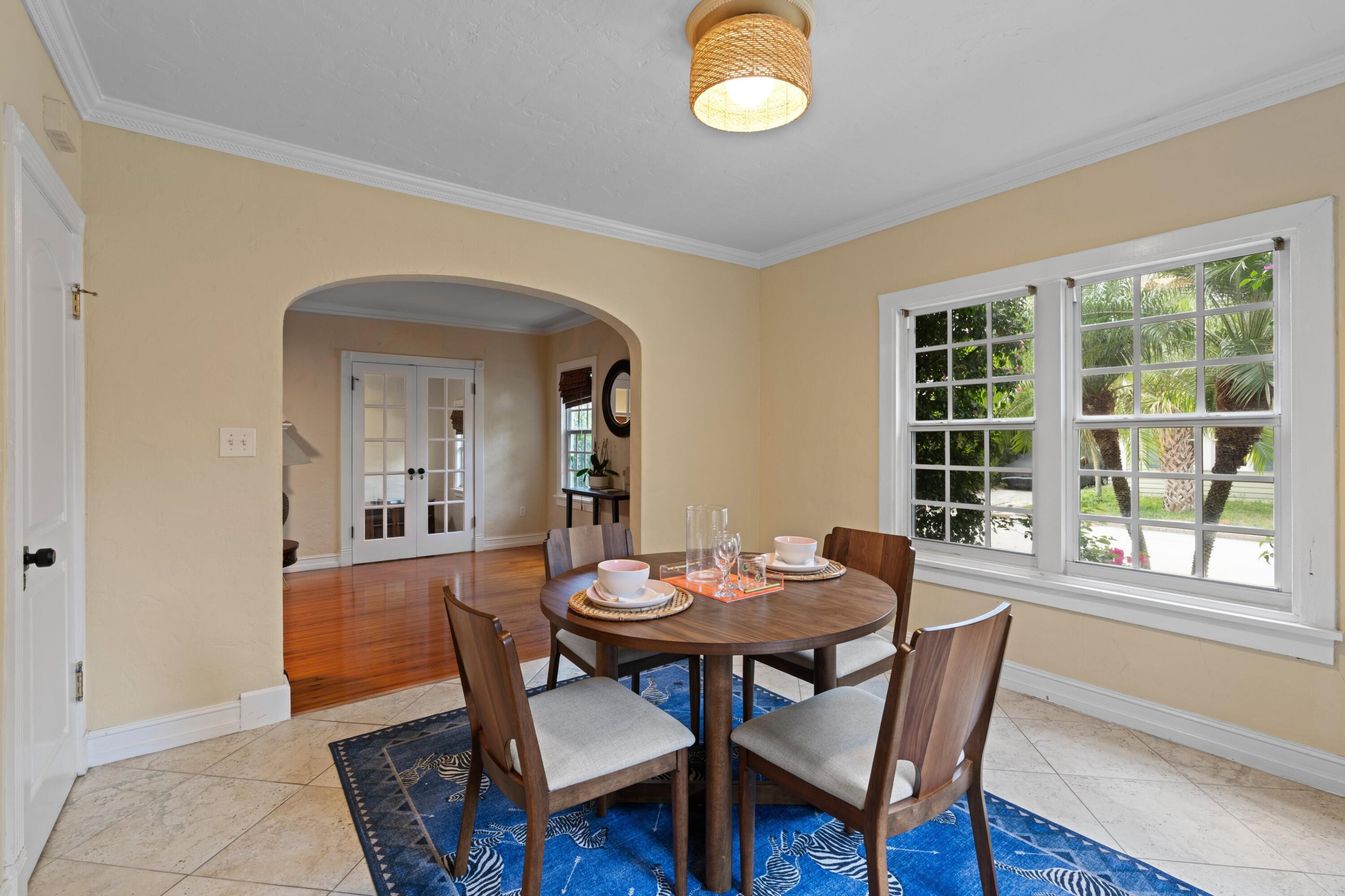 SOUTH PALM BEACH ESTATES - Residential