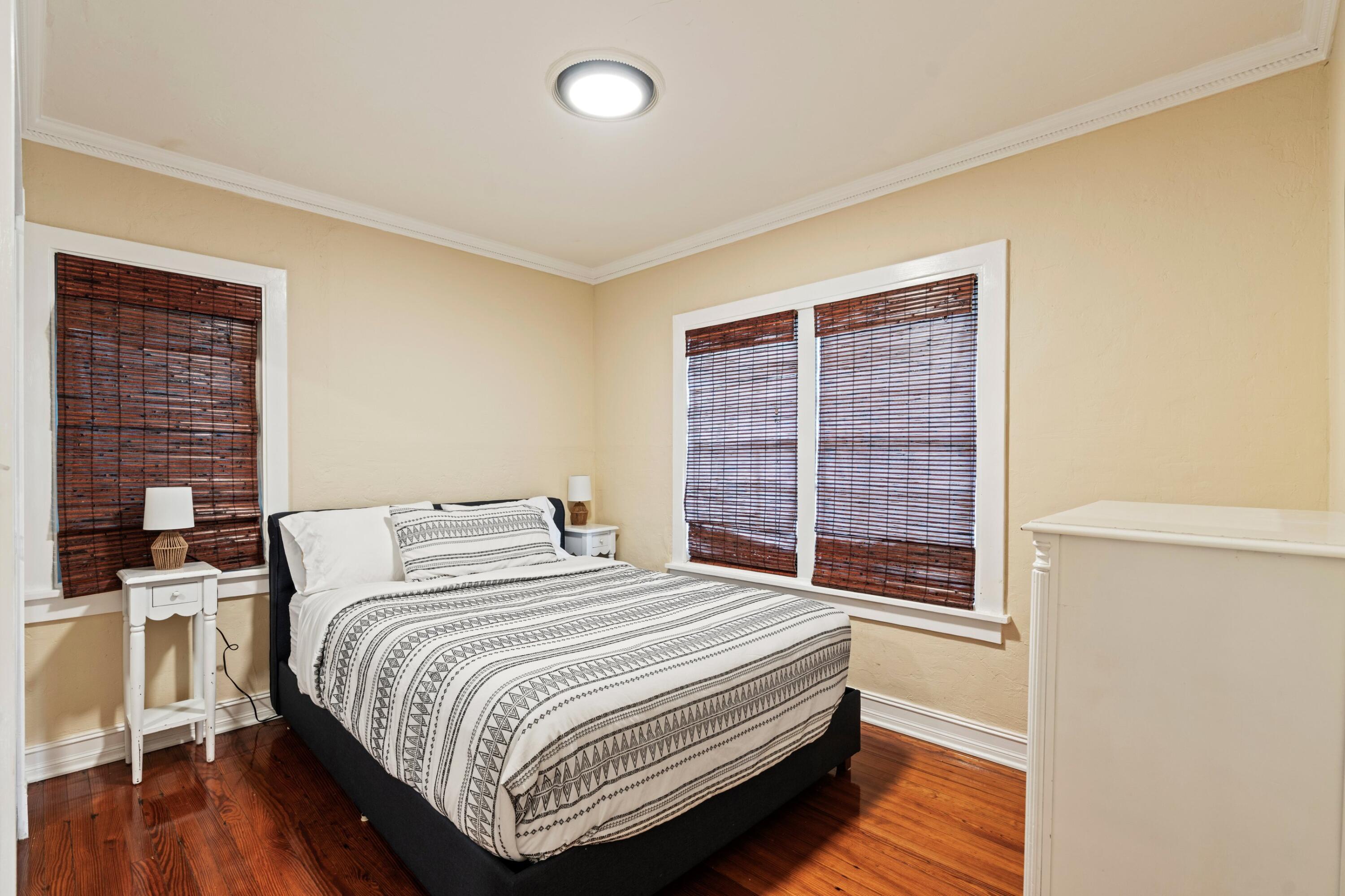 SOUTH PALM BEACH ESTATES - Residential