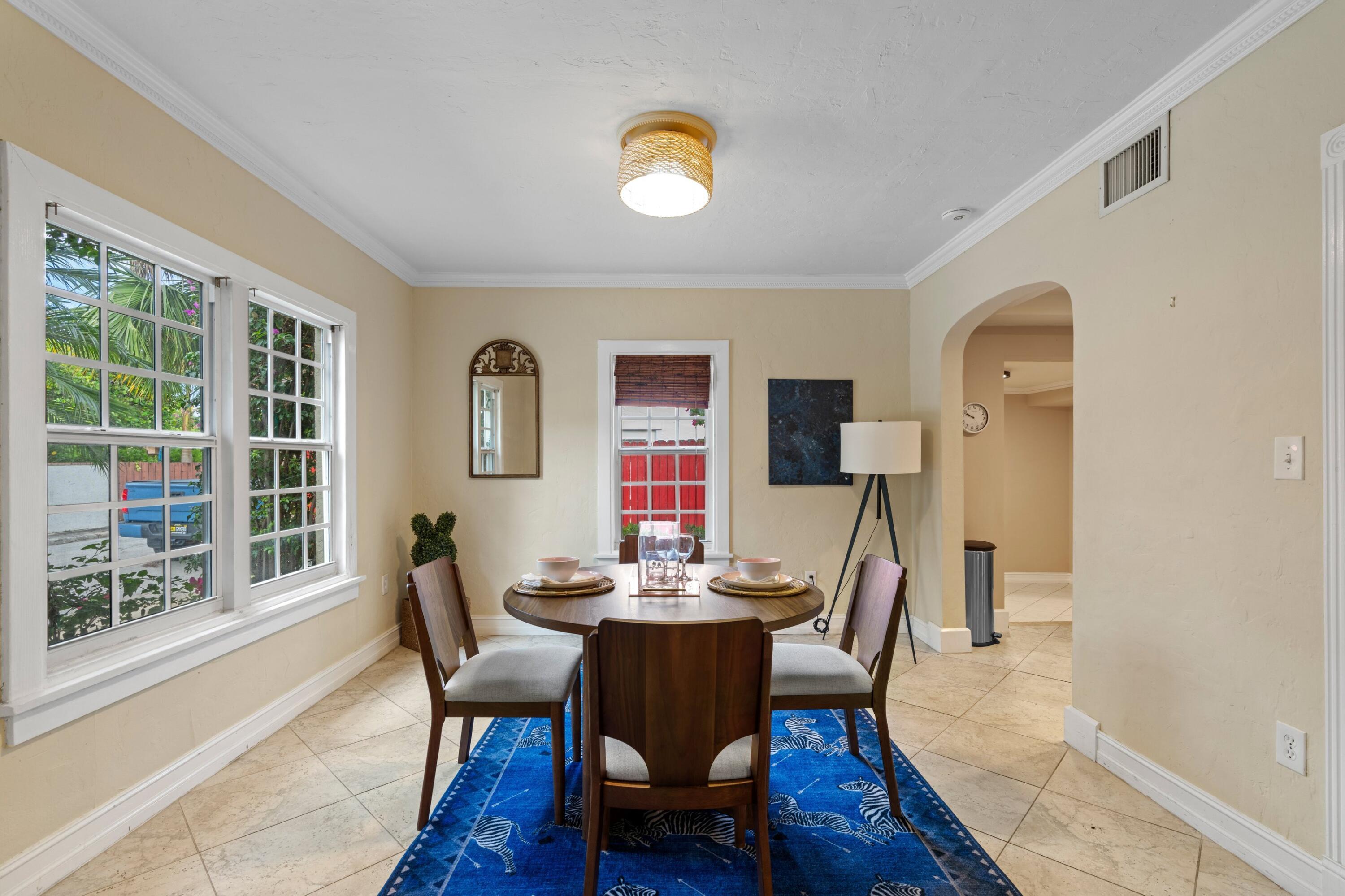 SOUTH PALM BEACH ESTATES - Residential