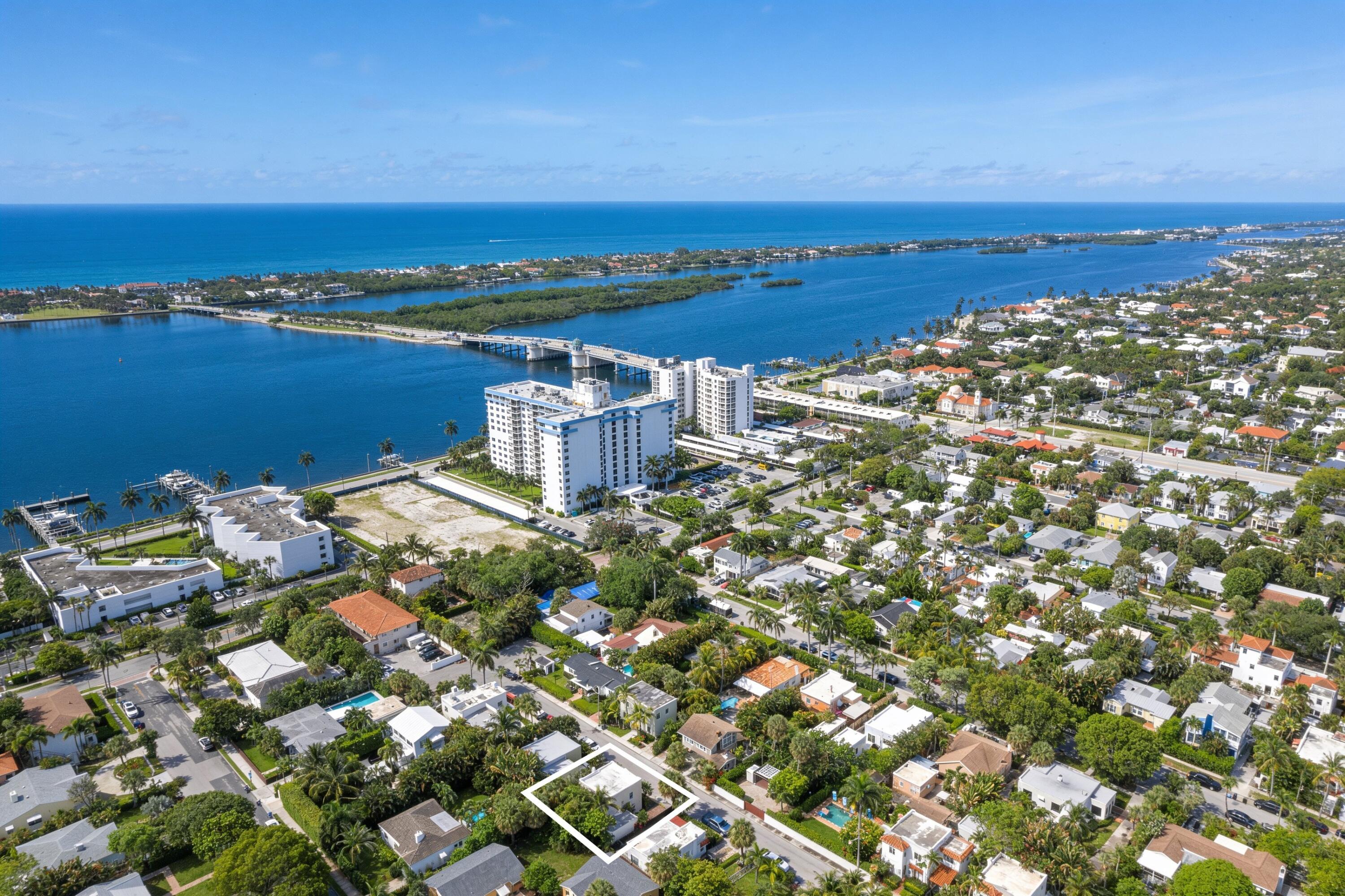 SOUTH PALM BEACH ESTATES - Residential