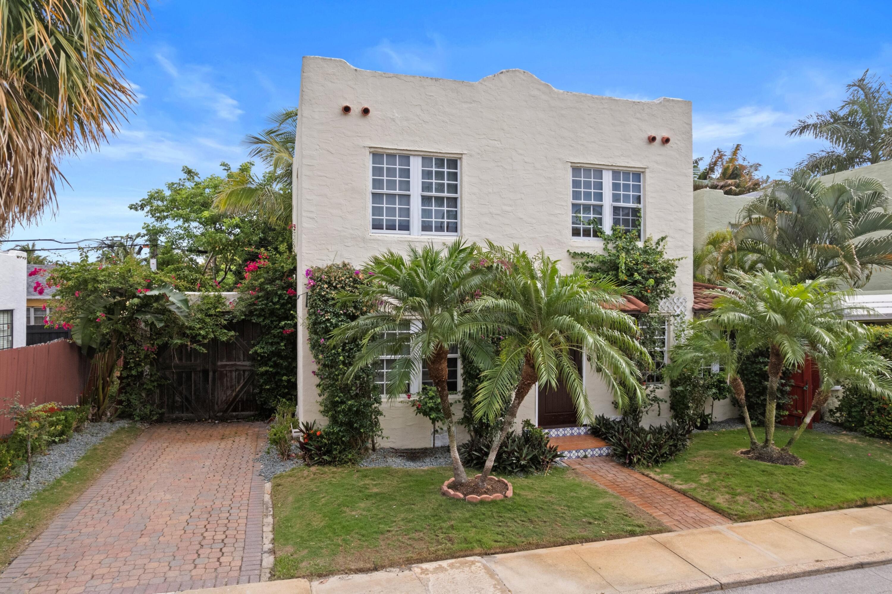 SOUTH PALM BEACH ESTATES - Residential