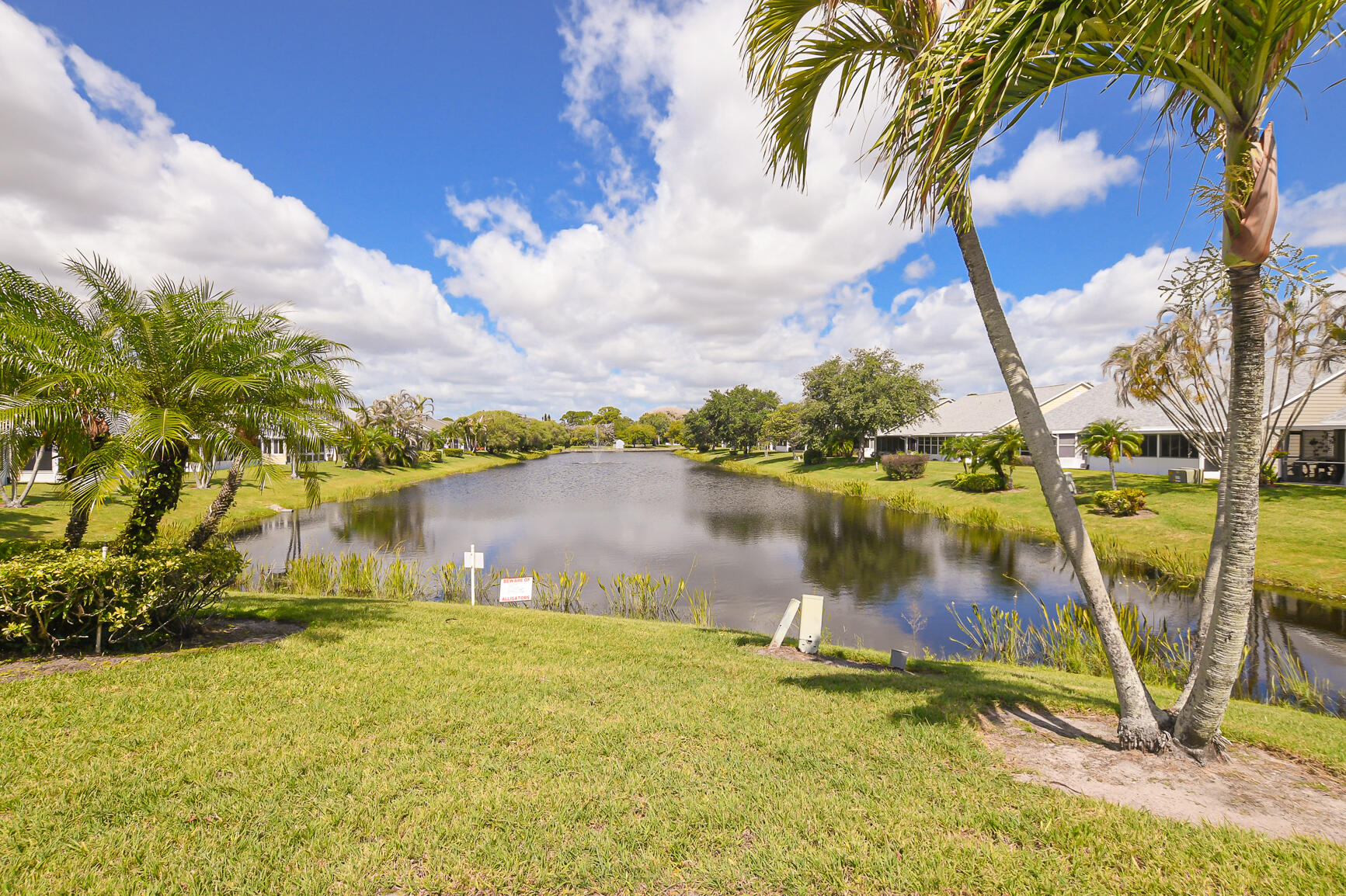 TROPICAL EAST - Residential