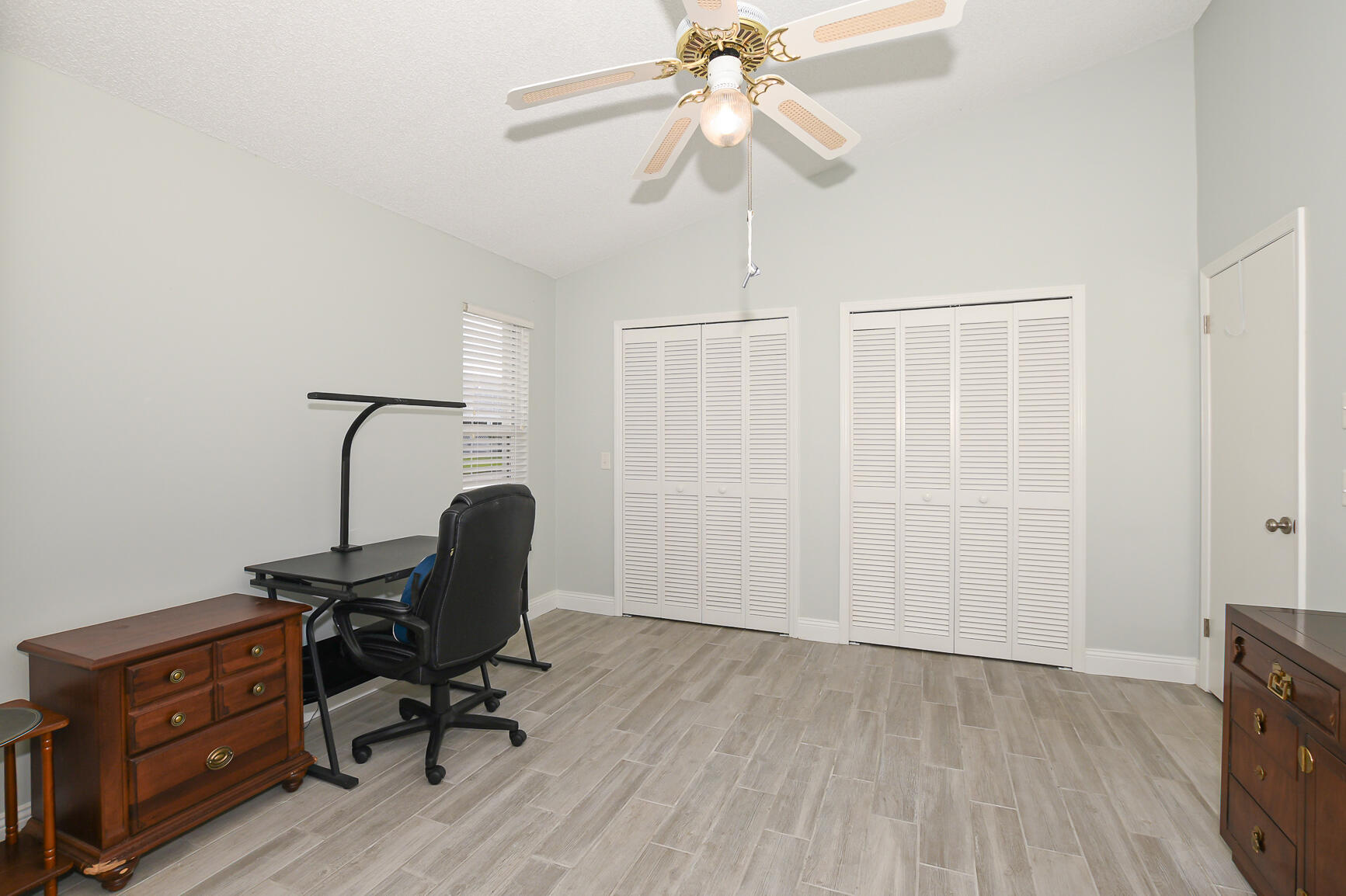 TROPICAL EAST - Residential