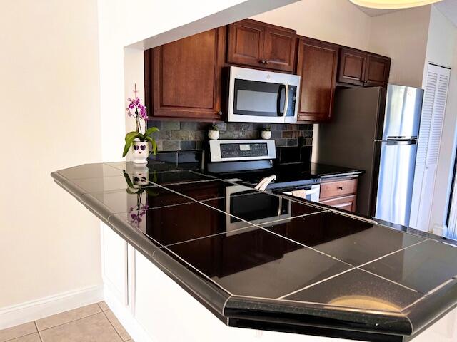 Welcome to this charming 2-bedroom, 2-bathroom villa situated in the Boca Bend. Living space on a single floor, this property provides an efficient and comfortable layout. The villa format makes this an excellent choice for those seeking low-maintenance living without compromising on space or amenities.  Fast Moving process with HOA mgt- 15 days approval. International applicants welcome!