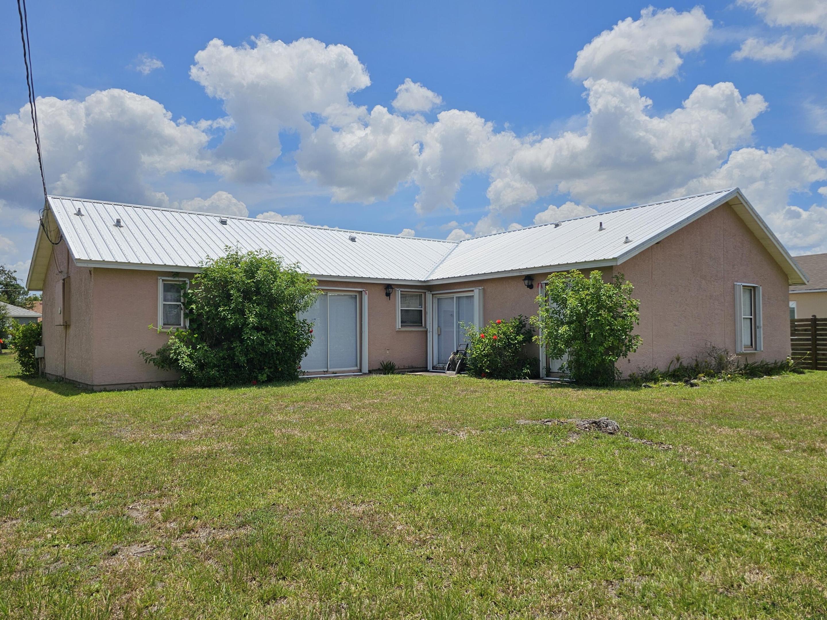 PORT ST LUCIE SECTION 17 - Residential