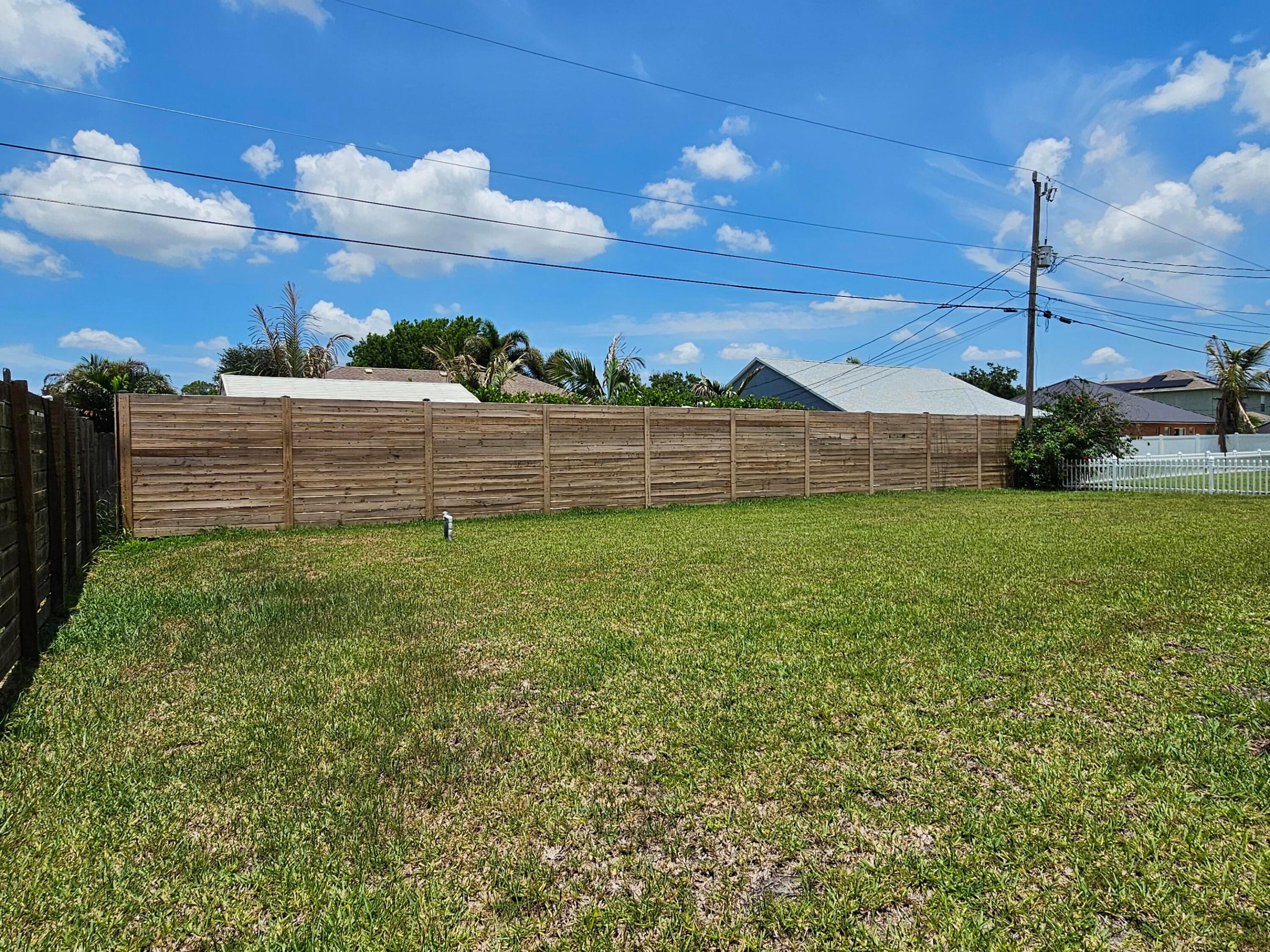PORT ST LUCIE SECTION 17 - Residential