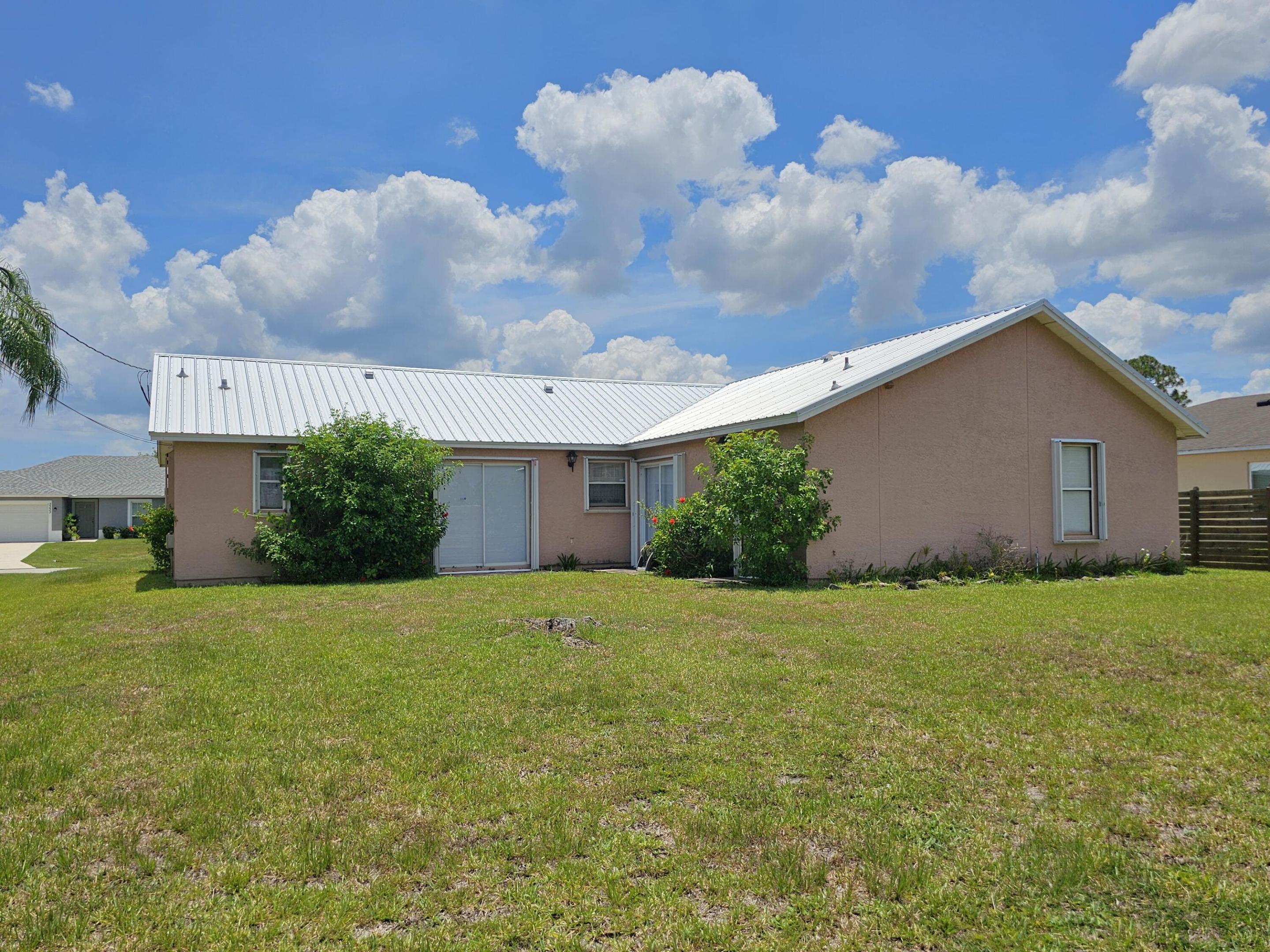 PORT ST LUCIE SECTION 17 - Residential