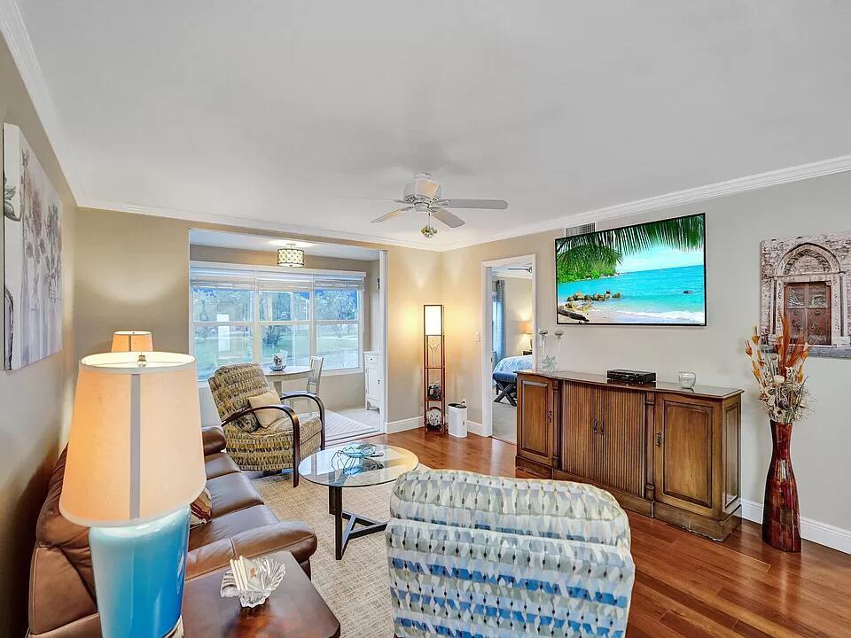 Sunrise Lakes 86 Condo - Residential