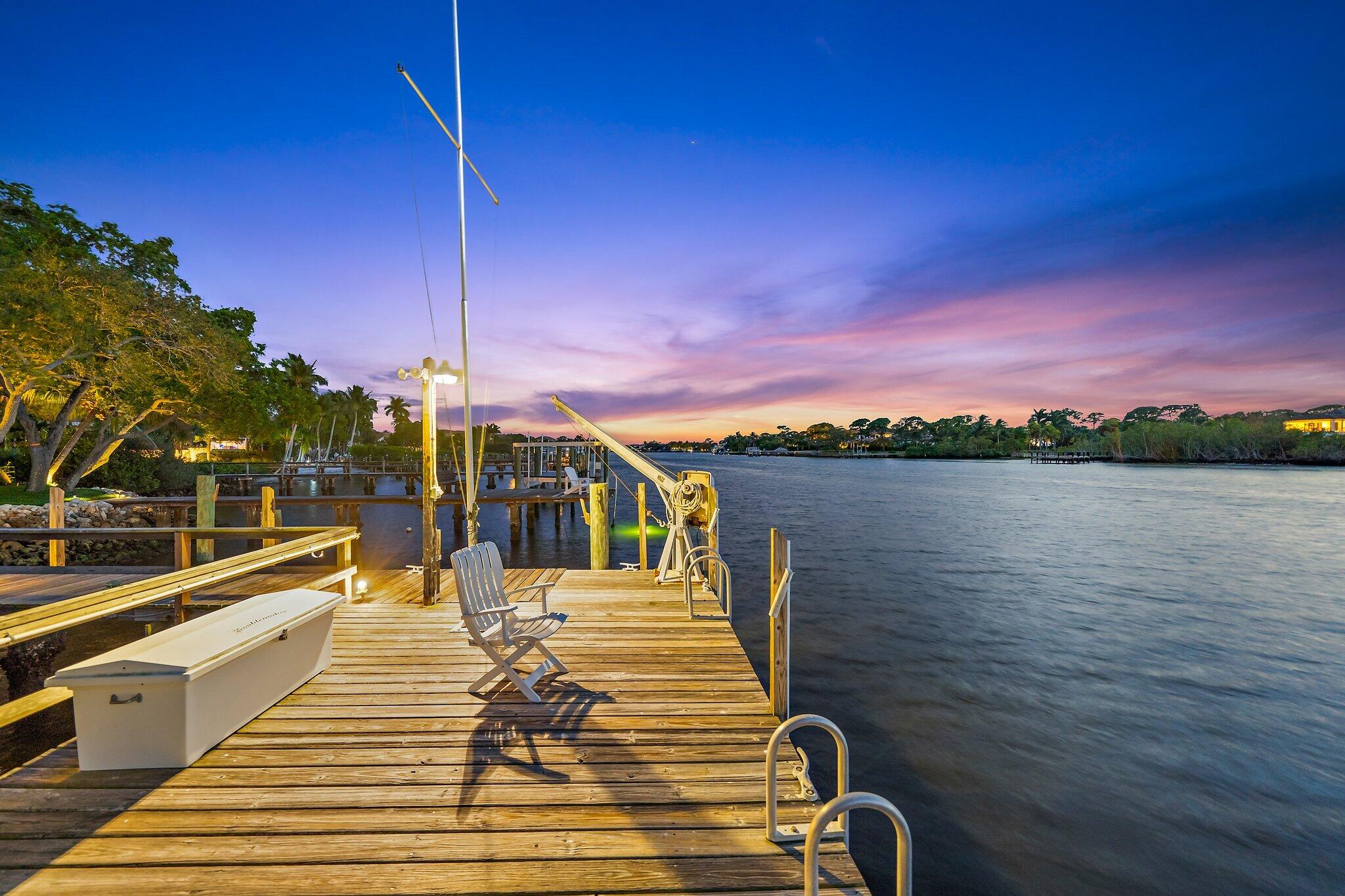 RIVER - Residential