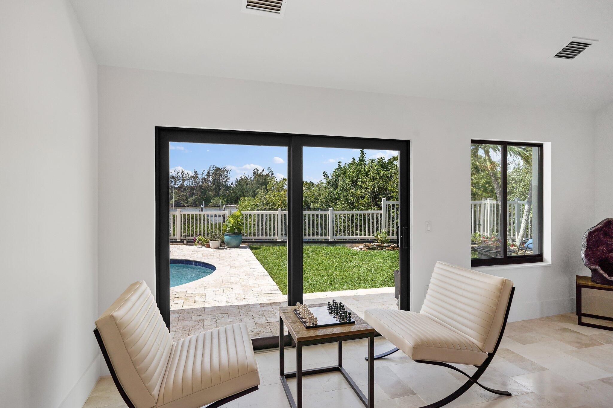 RIVER - Residential