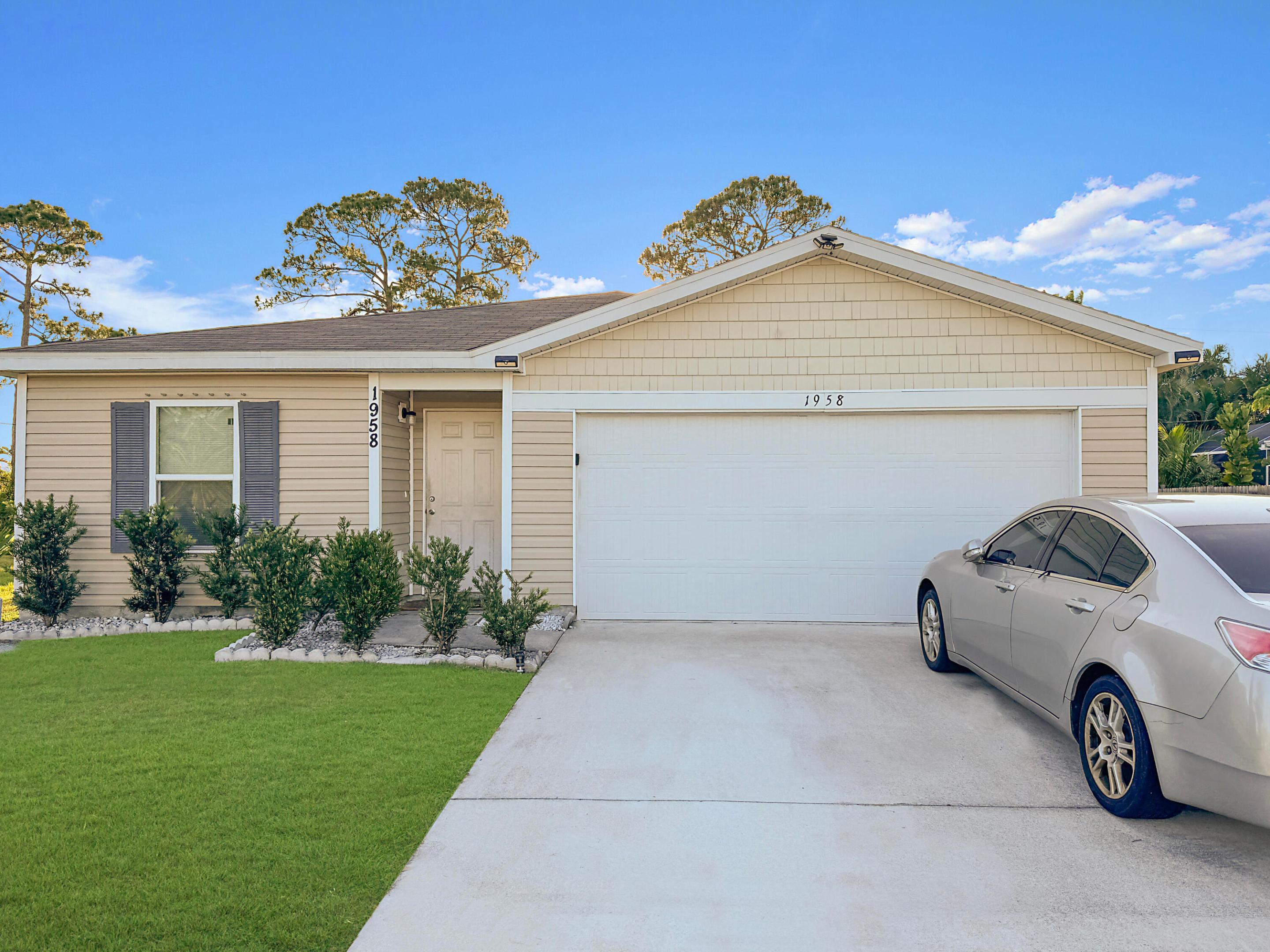 This newly built home, in 2020, is located in a desirable community that is convenient to shopping, dining and beaches. It has good desirable schools in the Riverview School System. Boasting 4 bedrooms, the interior of the home has been freshly painted late 2022, and new tile floors installed throughout the main living area and the guest bathroom. It has a large spacious backyard for kids and dogs to play. The home is eight (8) minutes to Sportsman Park; which boasts a state-of-the-art outdoor fitness area, equipped with cardio machines, calisthenics space, and stretching zones. The park also features a state-of-the-art playground designed for children of all ages and abilities, and much more.
